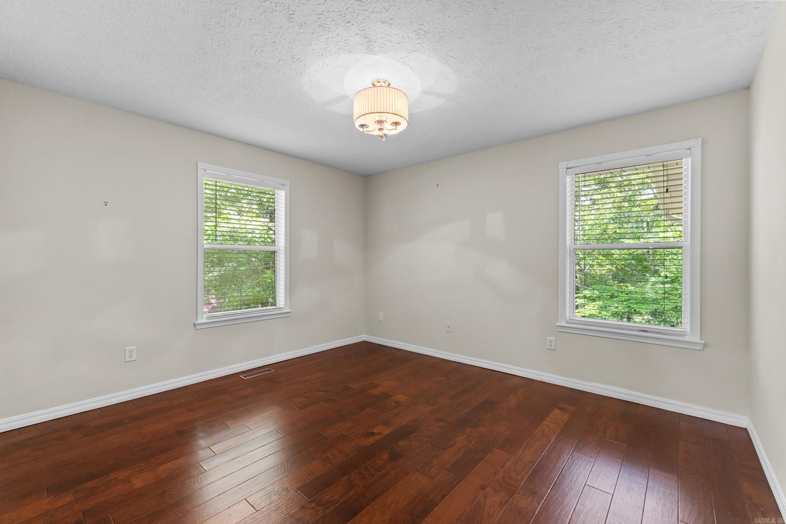 PEBBLE CREEK - Residential