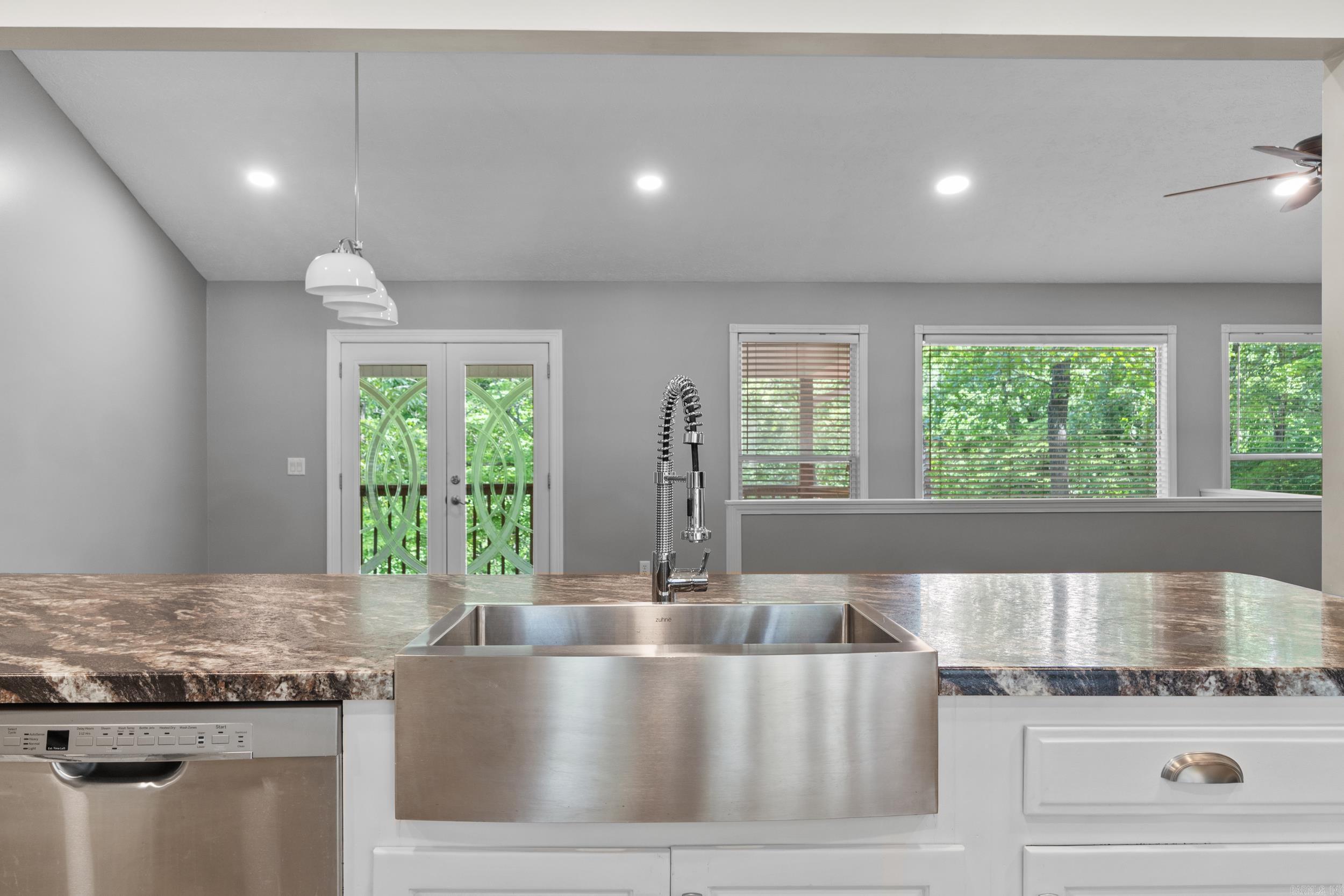 PEBBLE CREEK - Residential