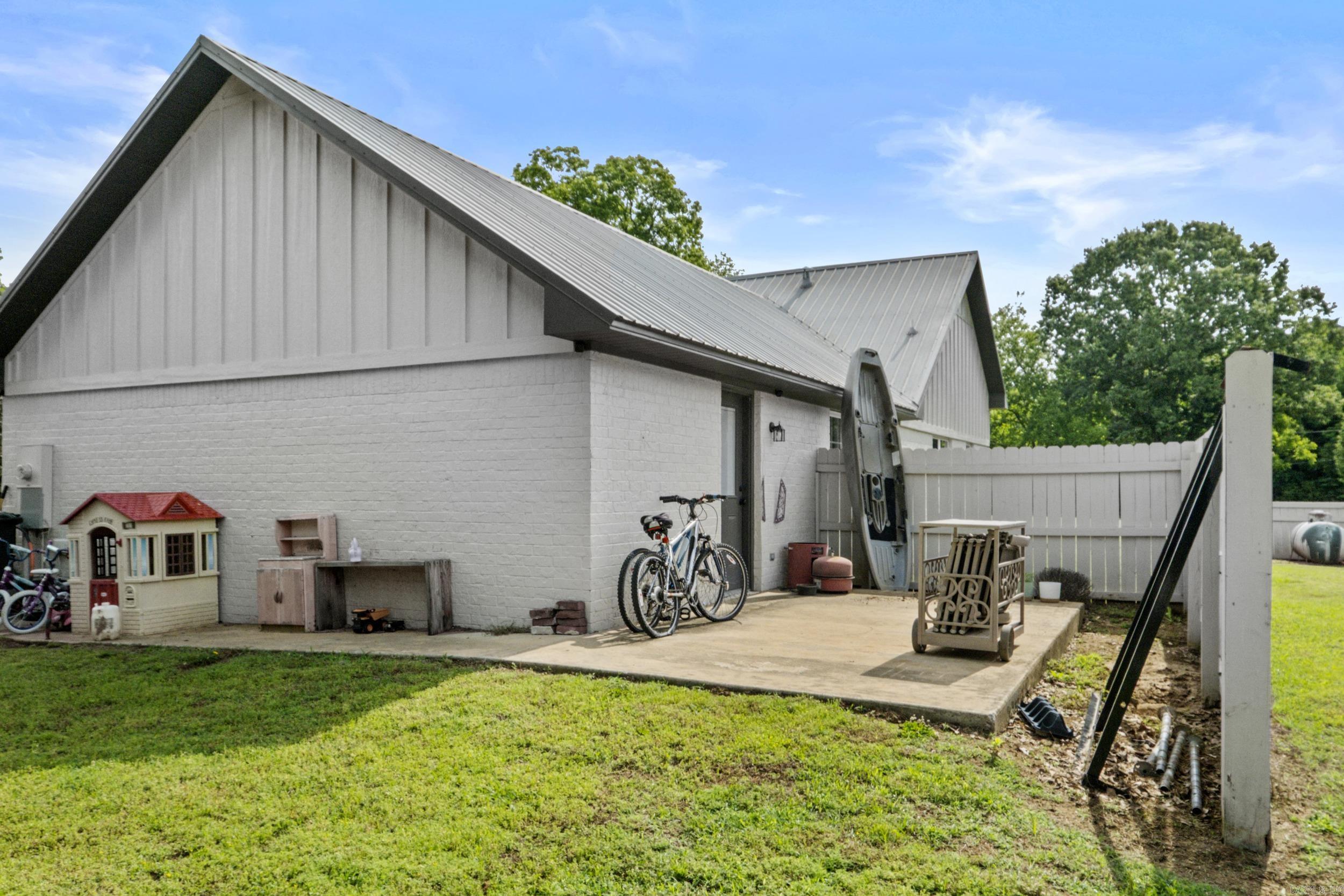 BALD KNOB OUTLOTS - Residential