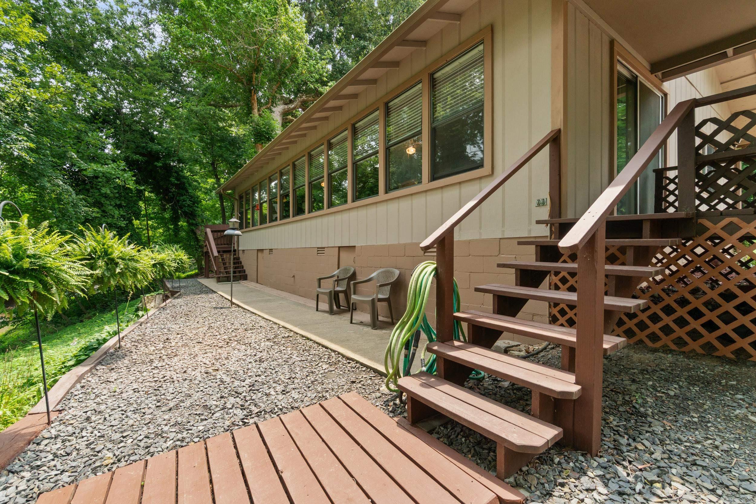 LITTLE DUNHAM - Residential