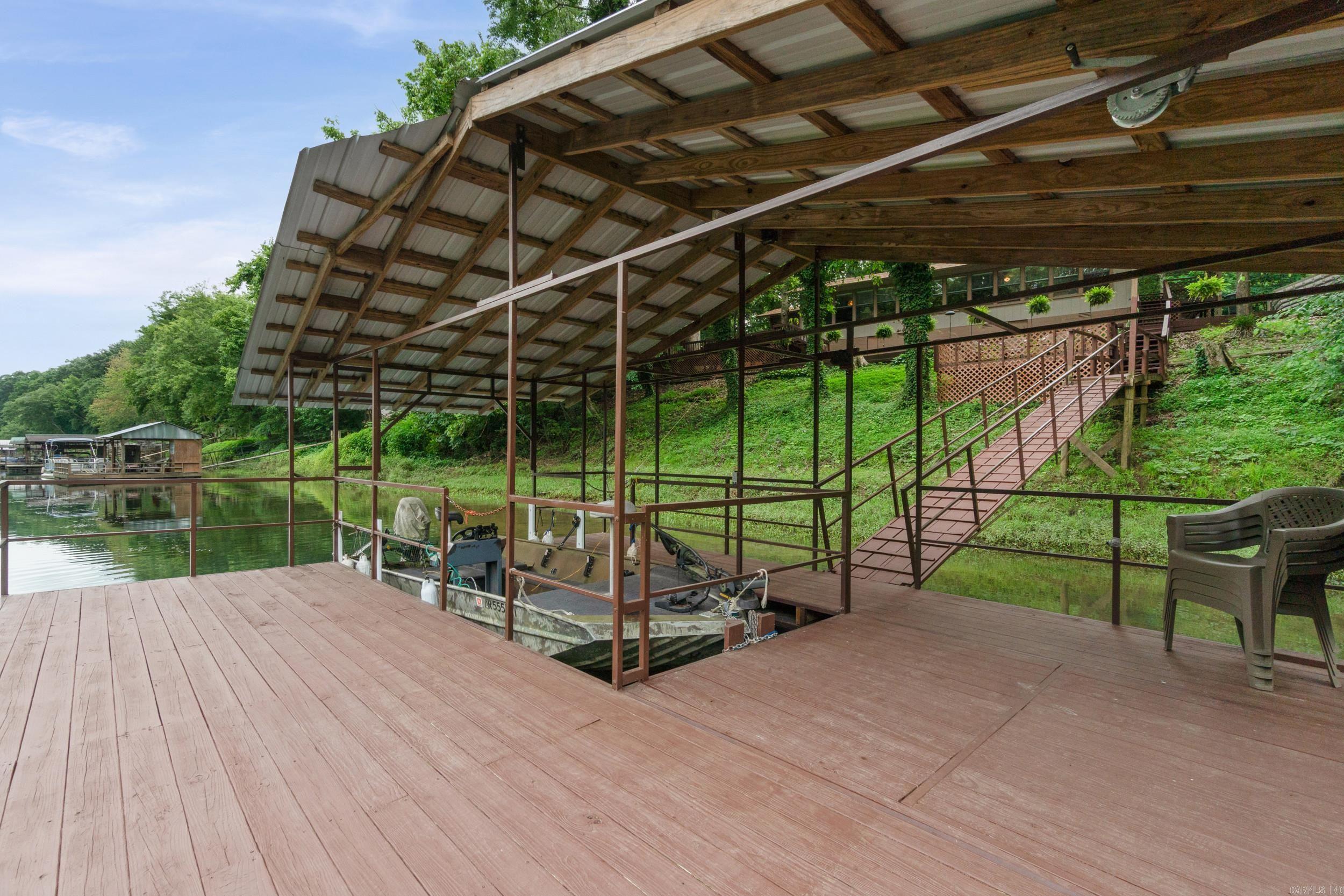 LITTLE DUNHAM - Residential
