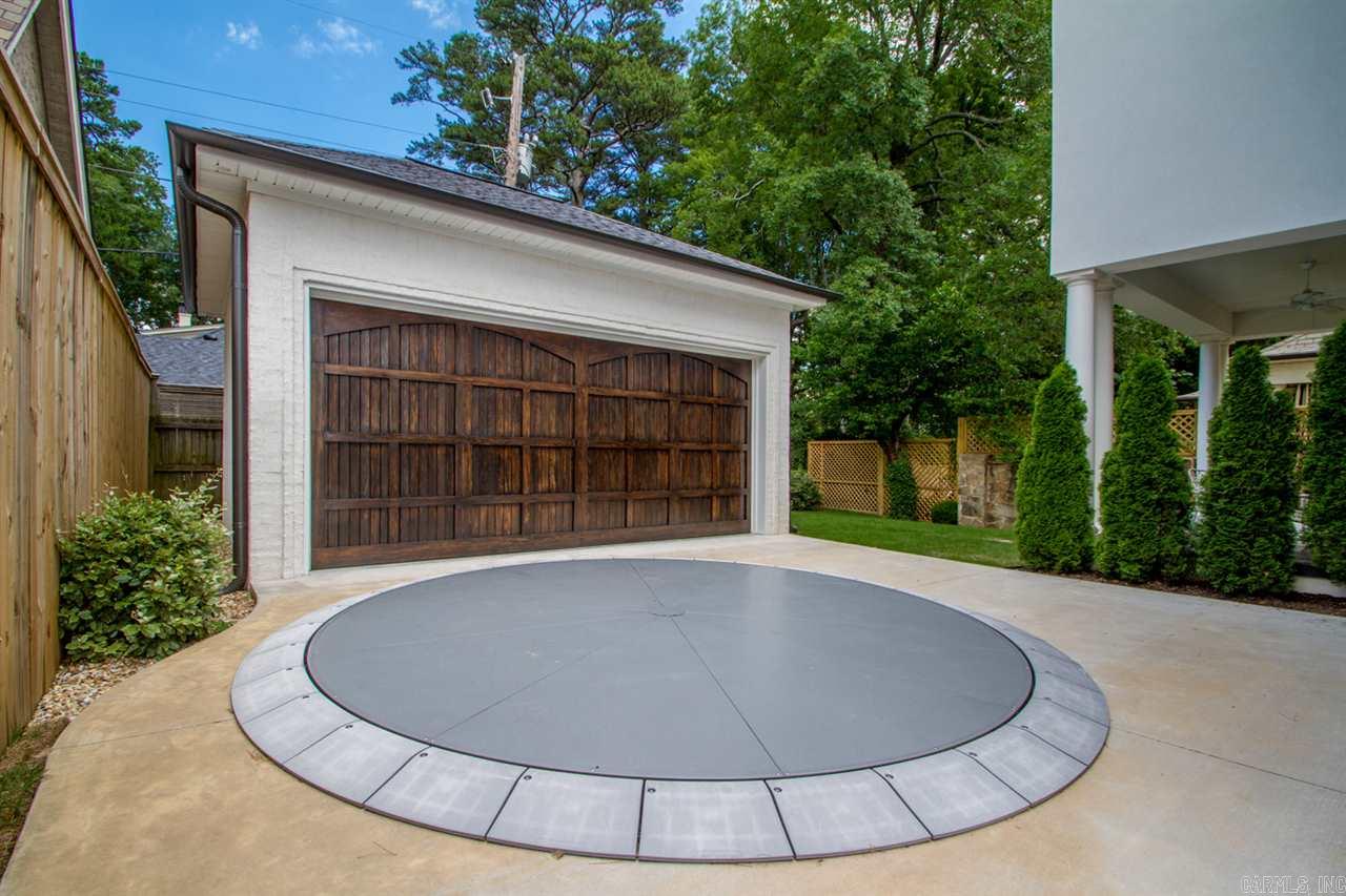 NEWTONS - Residential