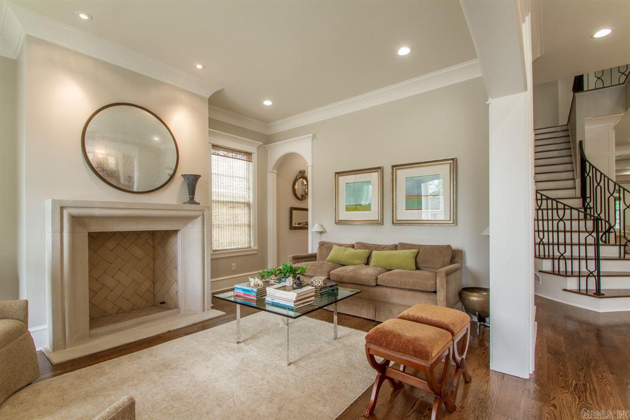 NEWTONS - Residential
