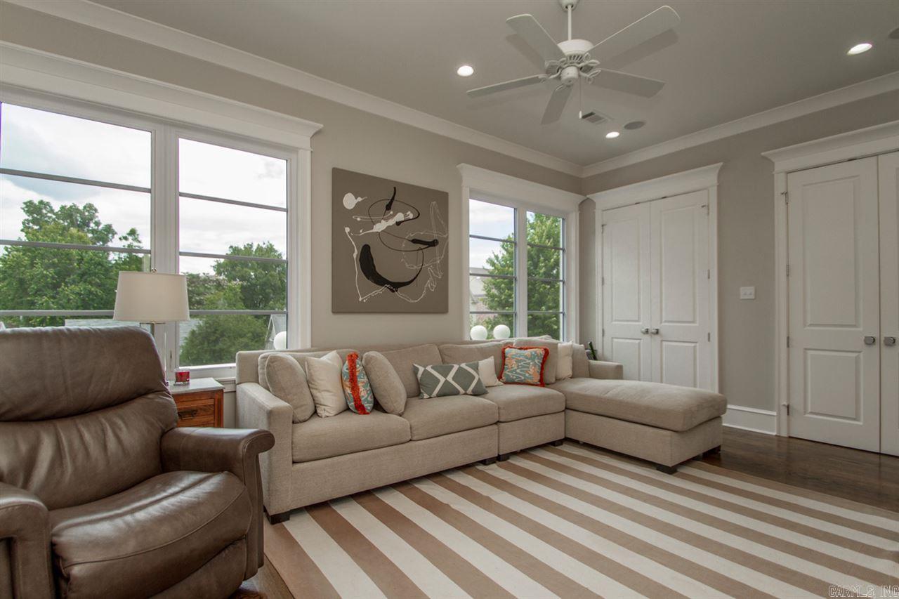 NEWTONS - Residential