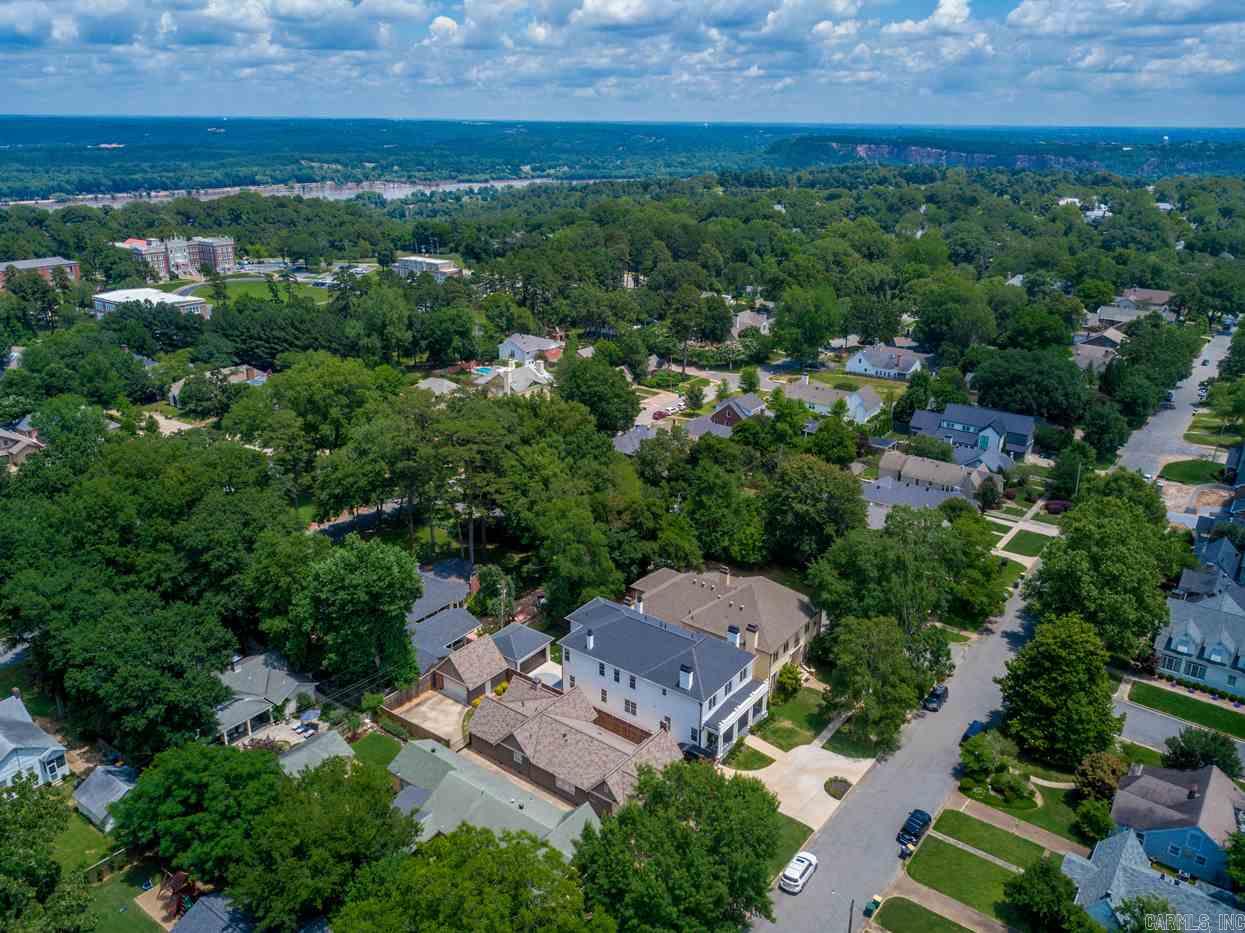 NEWTONS - Residential