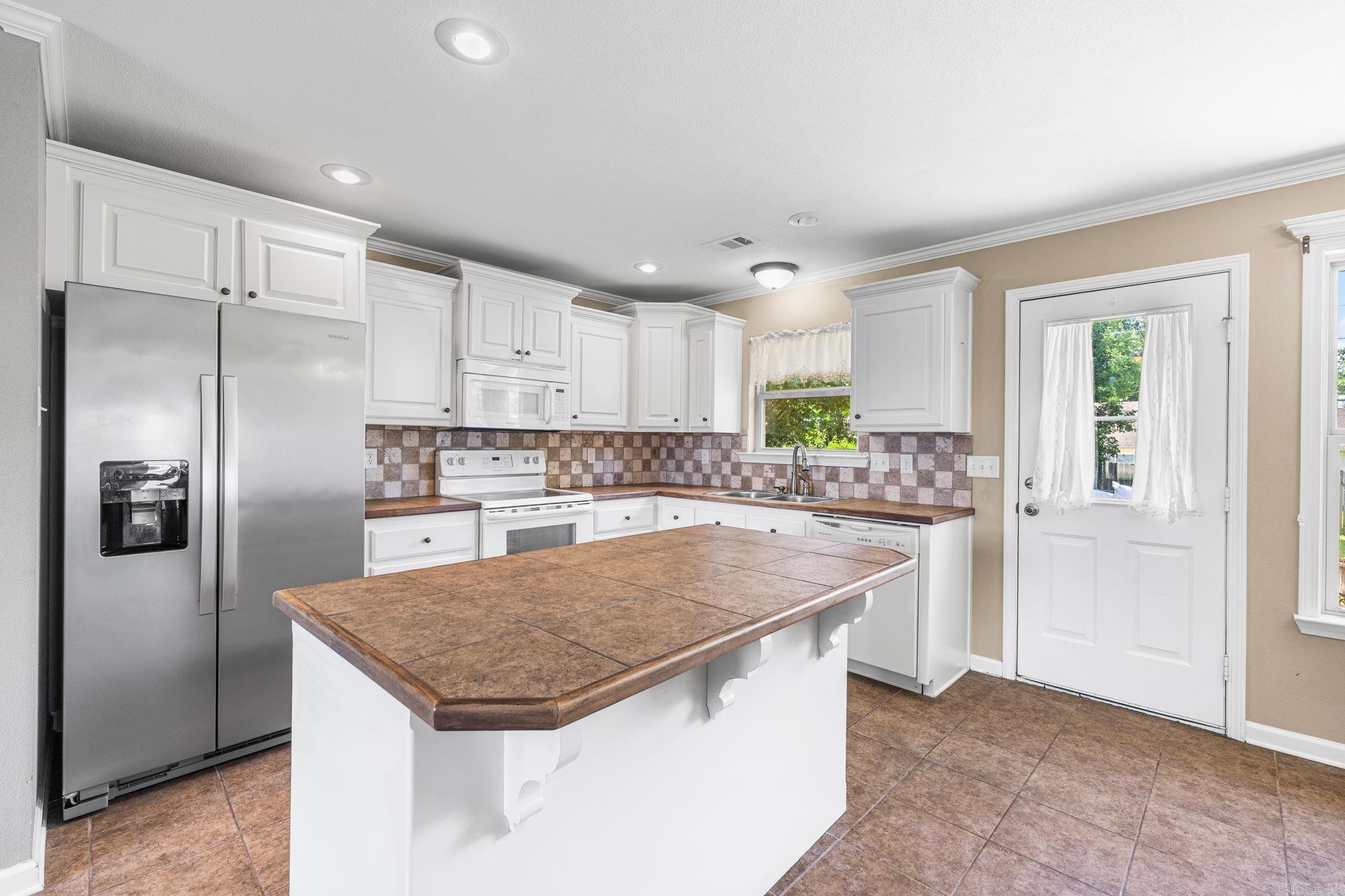 JAXON TERRACE - Residential