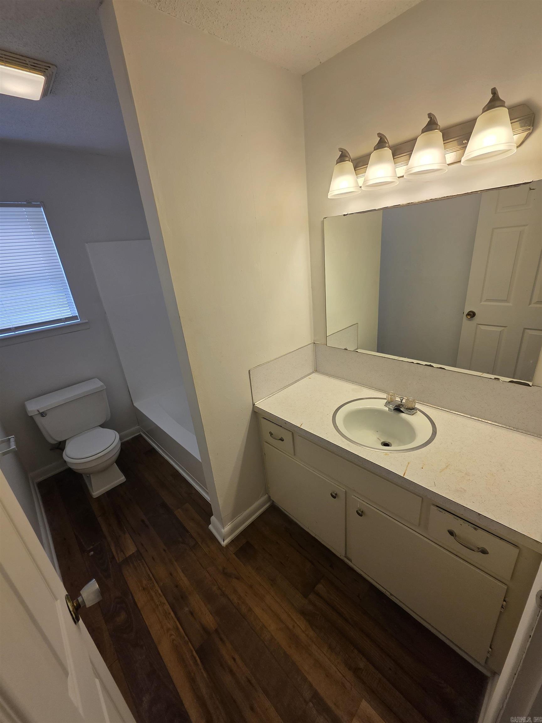 BELWOOD ADDN - Residential Lease