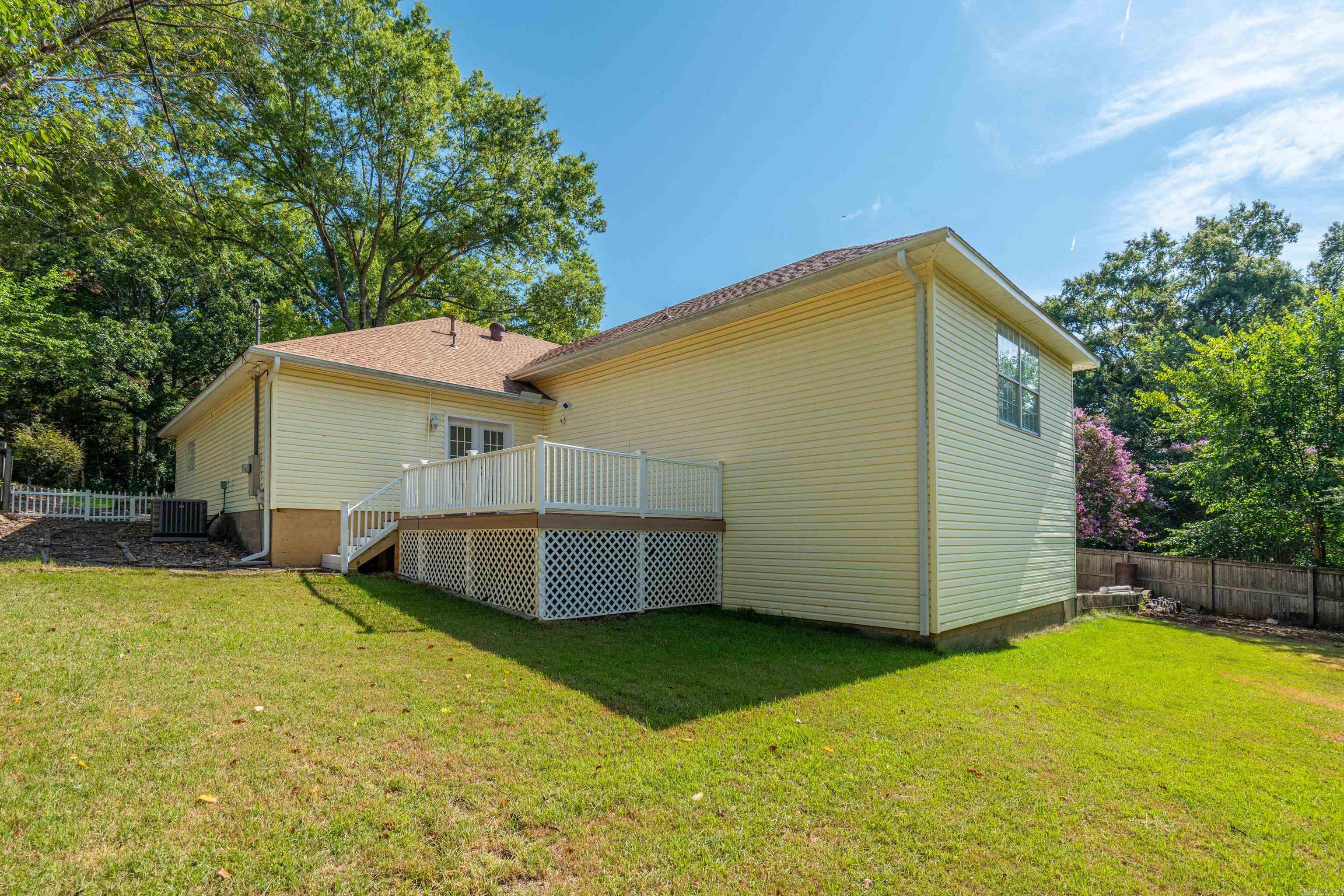 MEADOW-WOOD - Residential