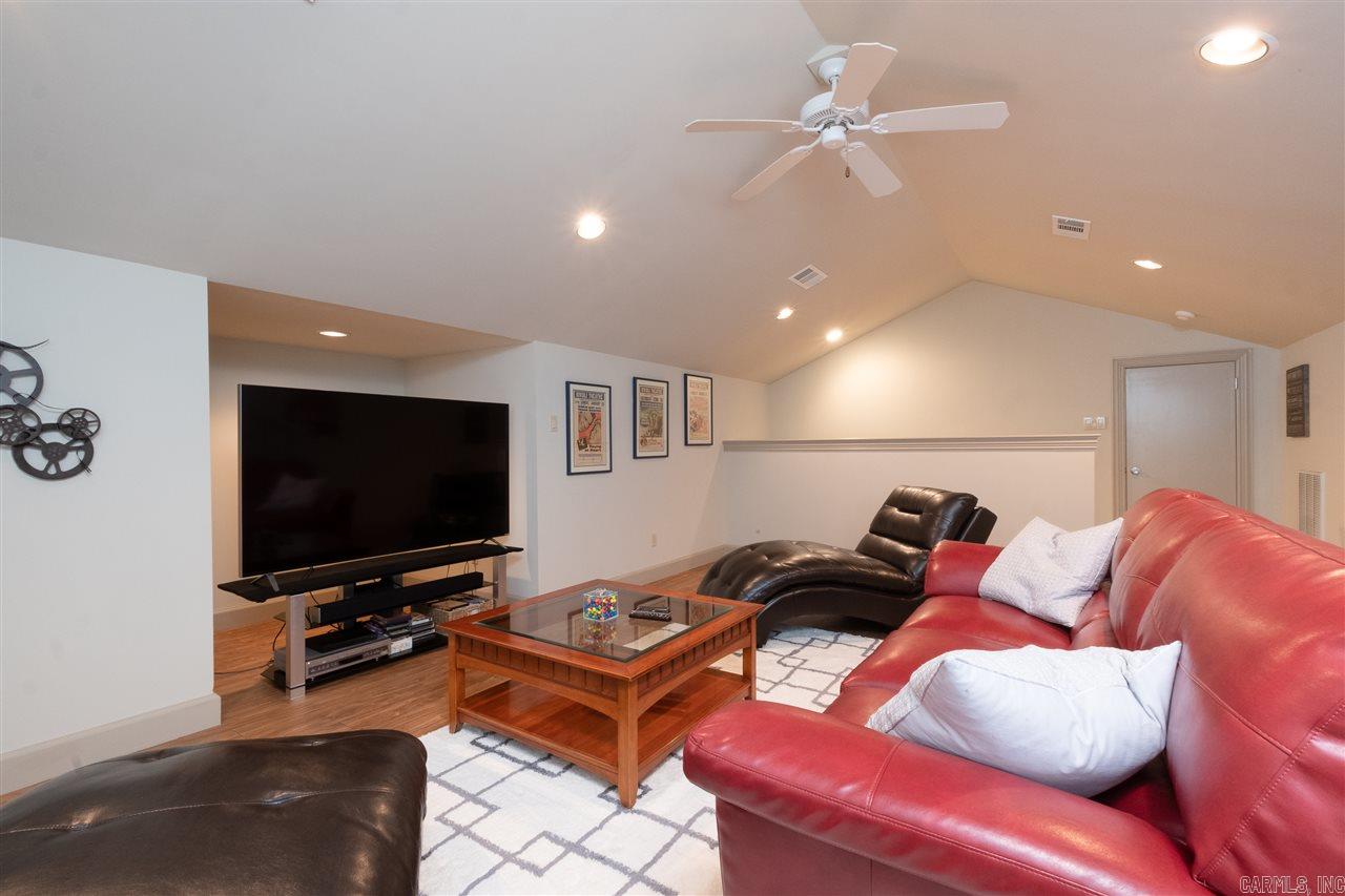 CHENAL DOWNS - Residential