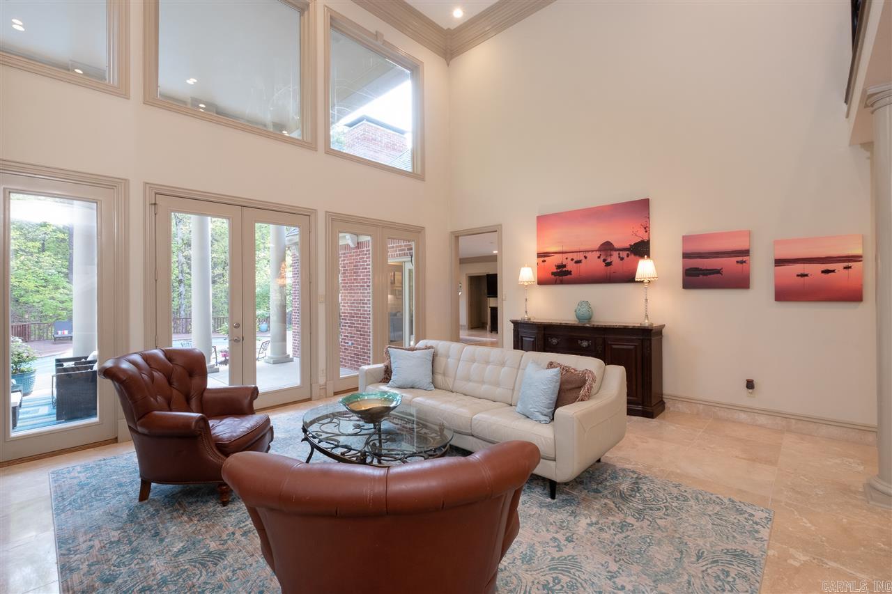 CHENAL DOWNS - Residential