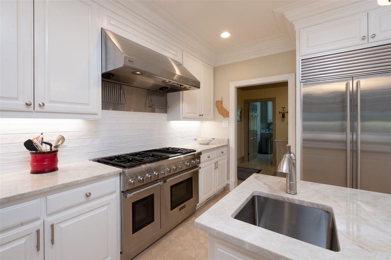 CHENAL DOWNS - Residential