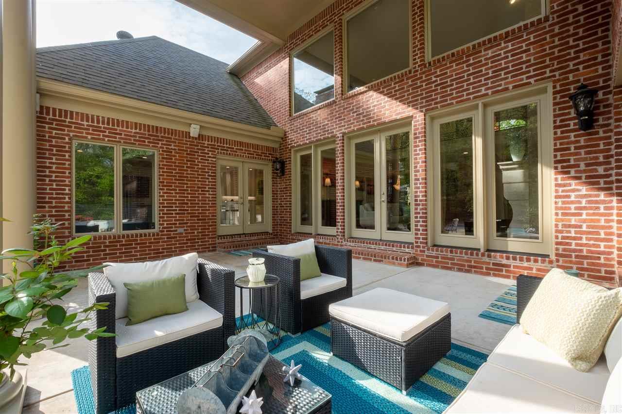 CHENAL DOWNS - Residential