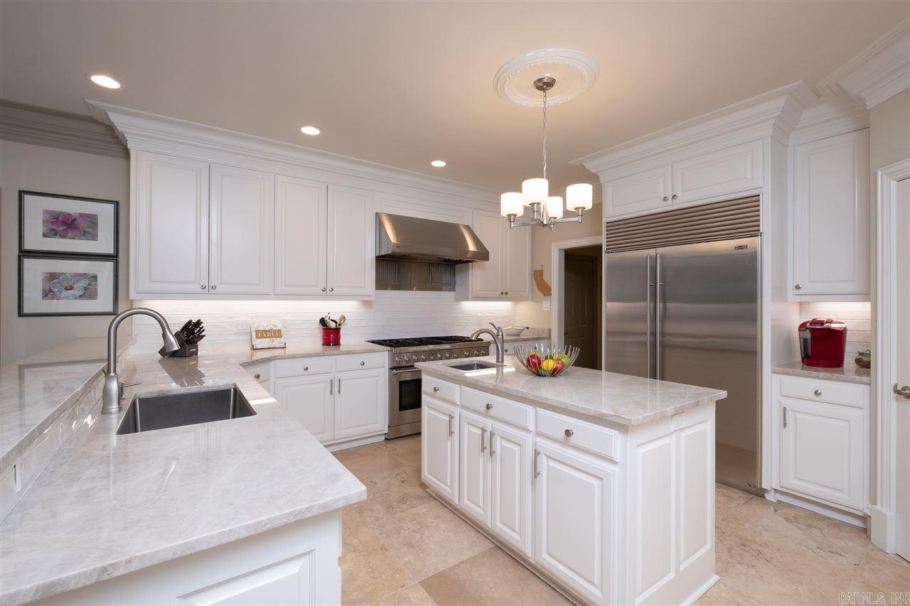 CHENAL DOWNS - Residential