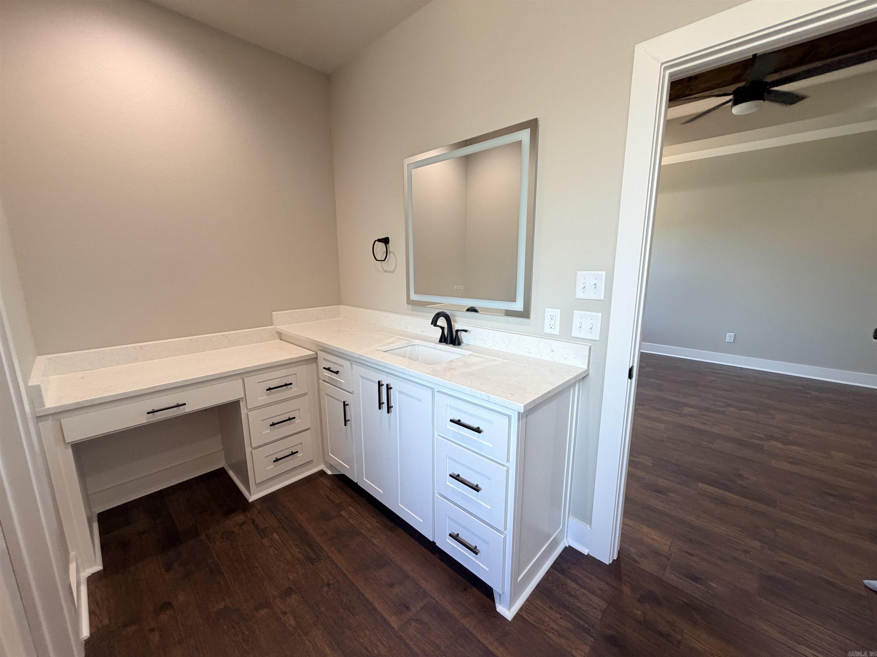 HUNTER HEIGHTS - Residential