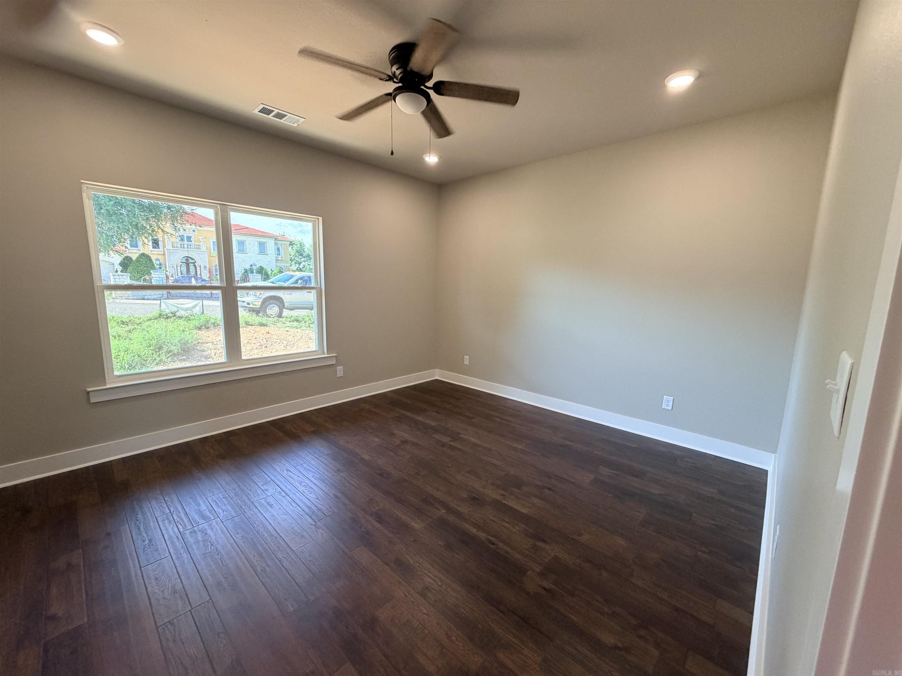 HUNTER HEIGHTS - Residential