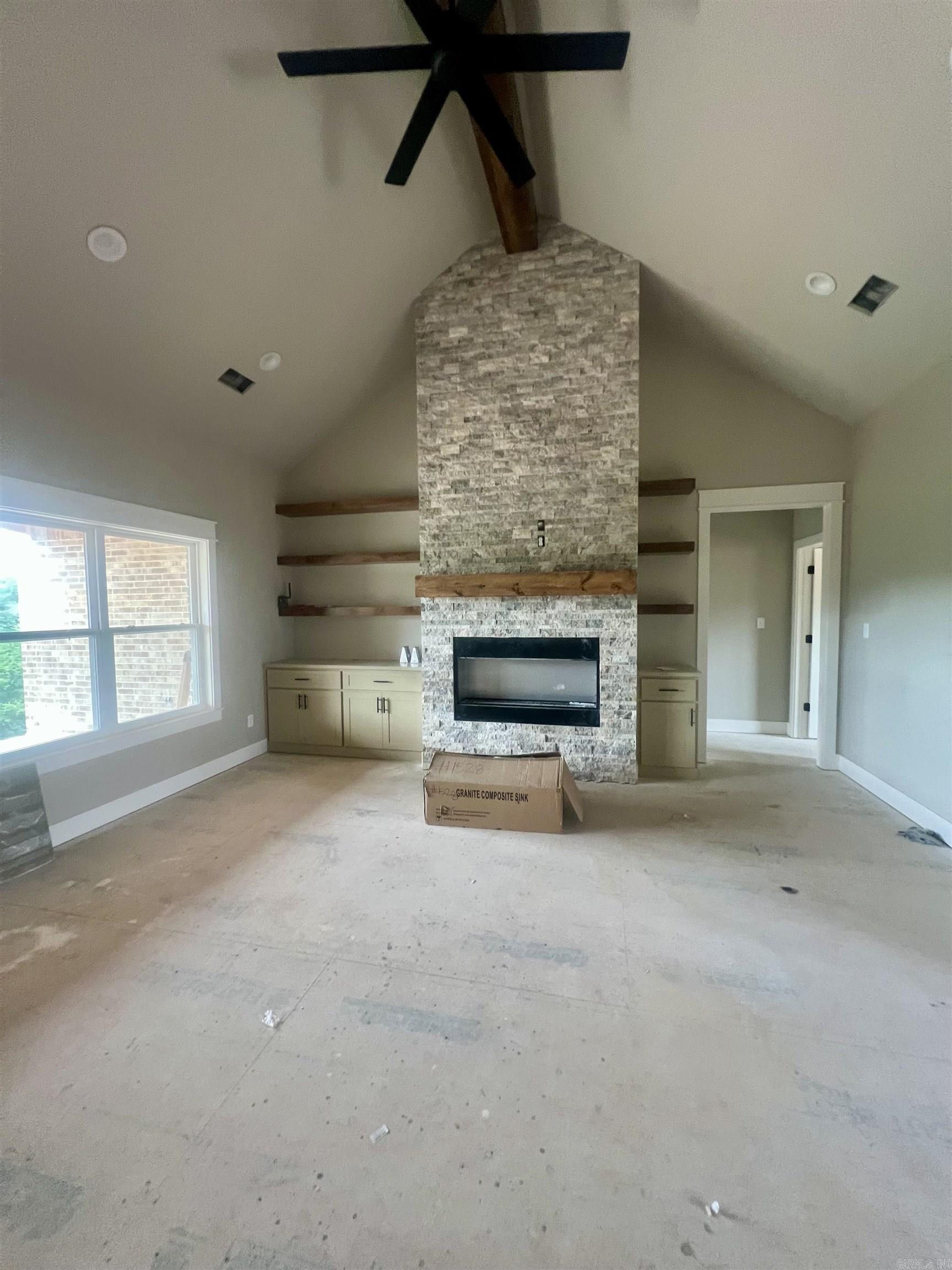 HUNTER HEIGHTS - Residential