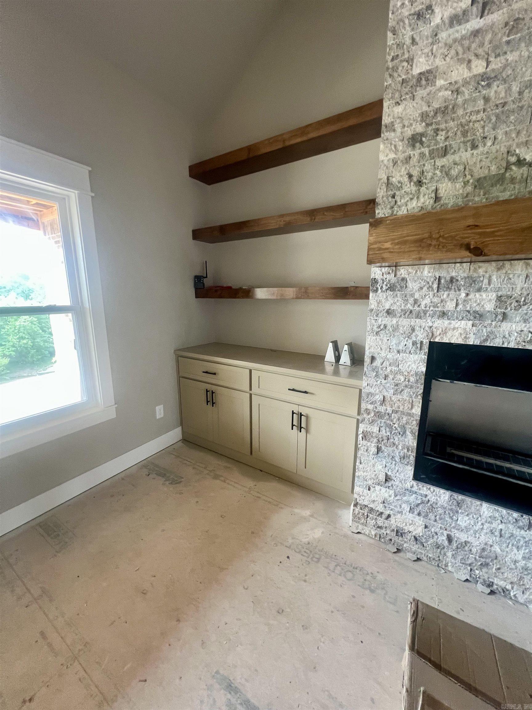 HUNTER HEIGHTS - Residential