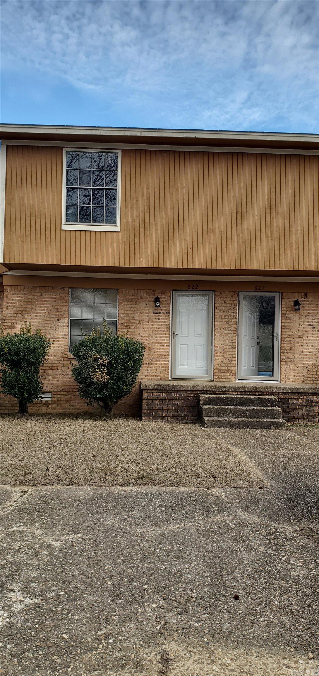 Royal Manor - Residential Lease