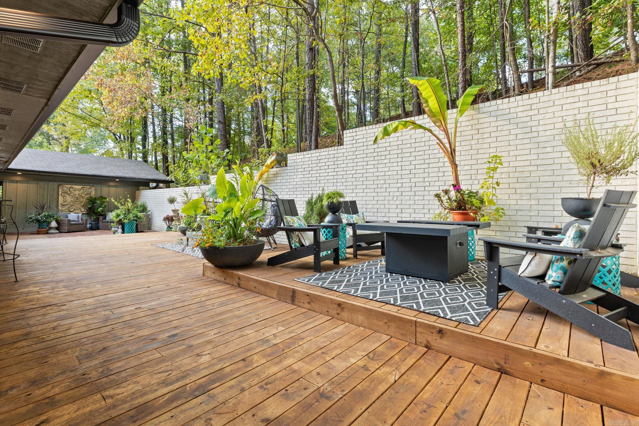 E F BLACK - Residential