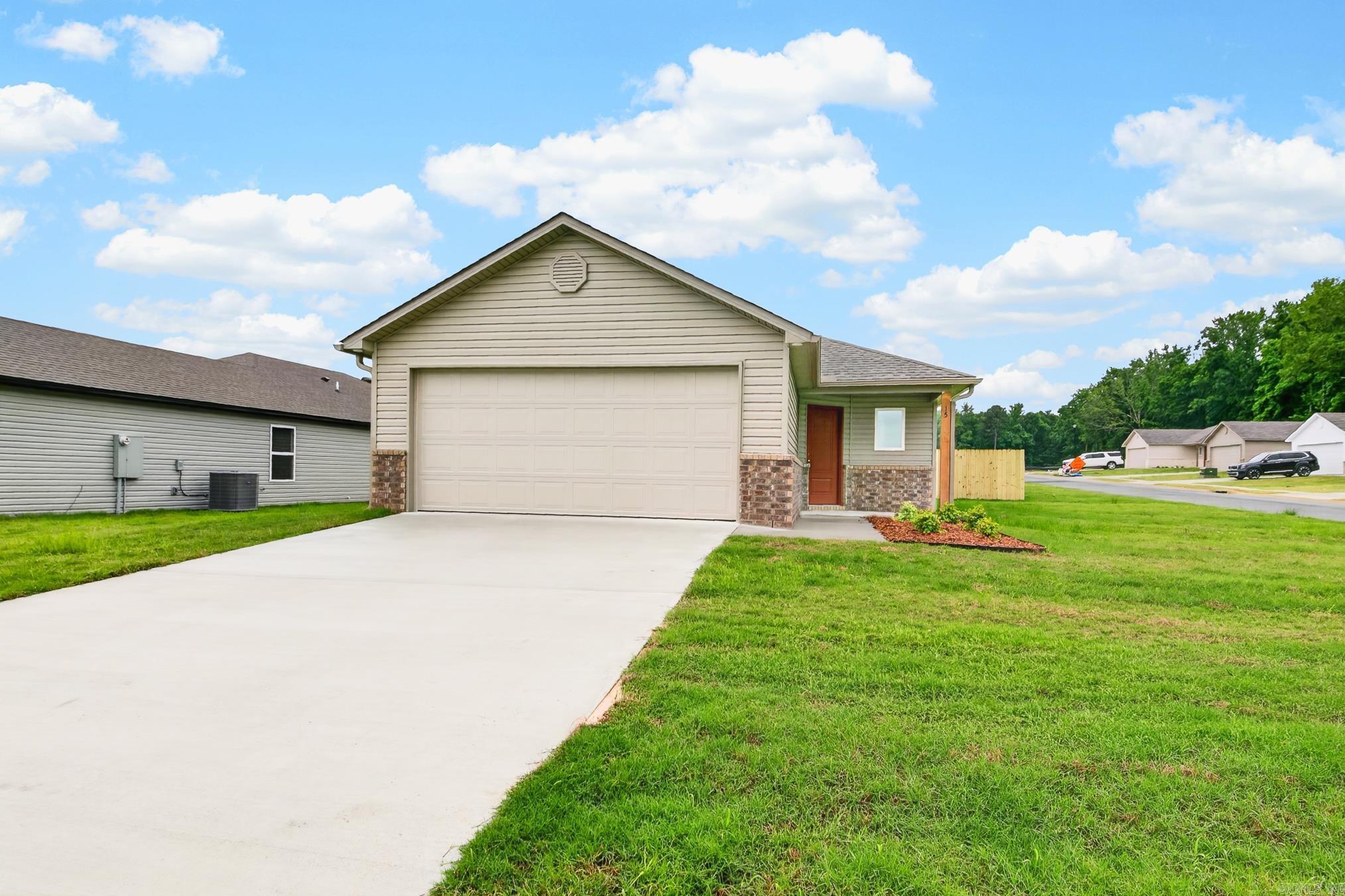 Beautiful 4 bed, 2 bath in Stagecoach Meadows! No smoking/vaping.  No more than two (2) pets permitted; all pets require prior approval and are subject to applicable restrictions and fees. Application/background screening; security deposit and renter’s insurance are required prior to occupancy.