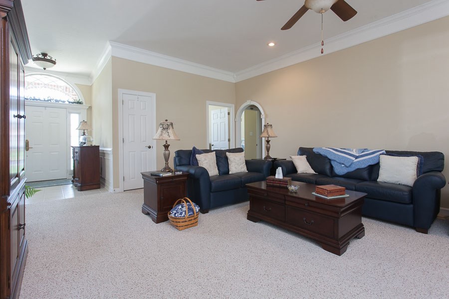 COUNTRY CLUB OF ARK THE - Residential