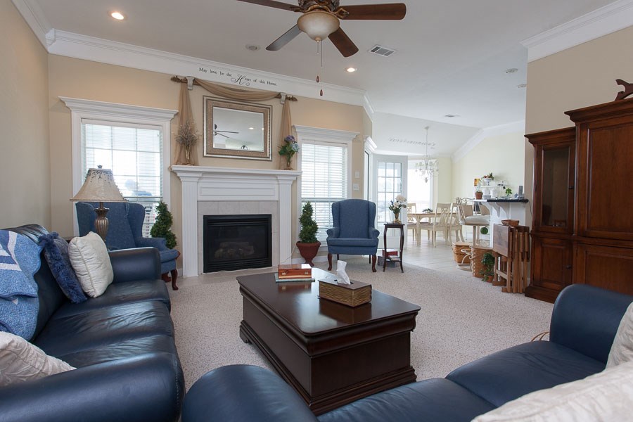 COUNTRY CLUB OF ARK THE - Residential