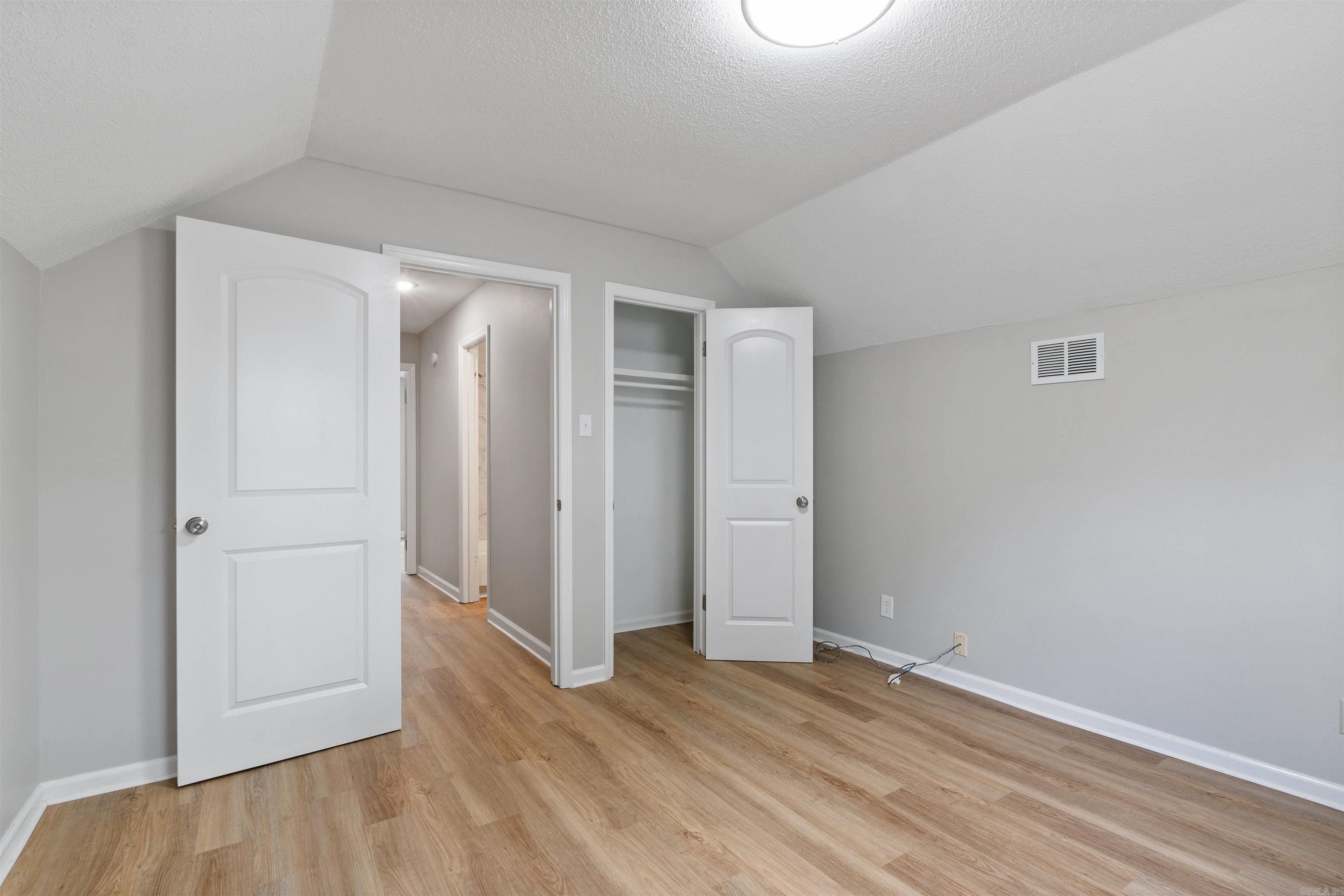 BELLAIRE - Residential