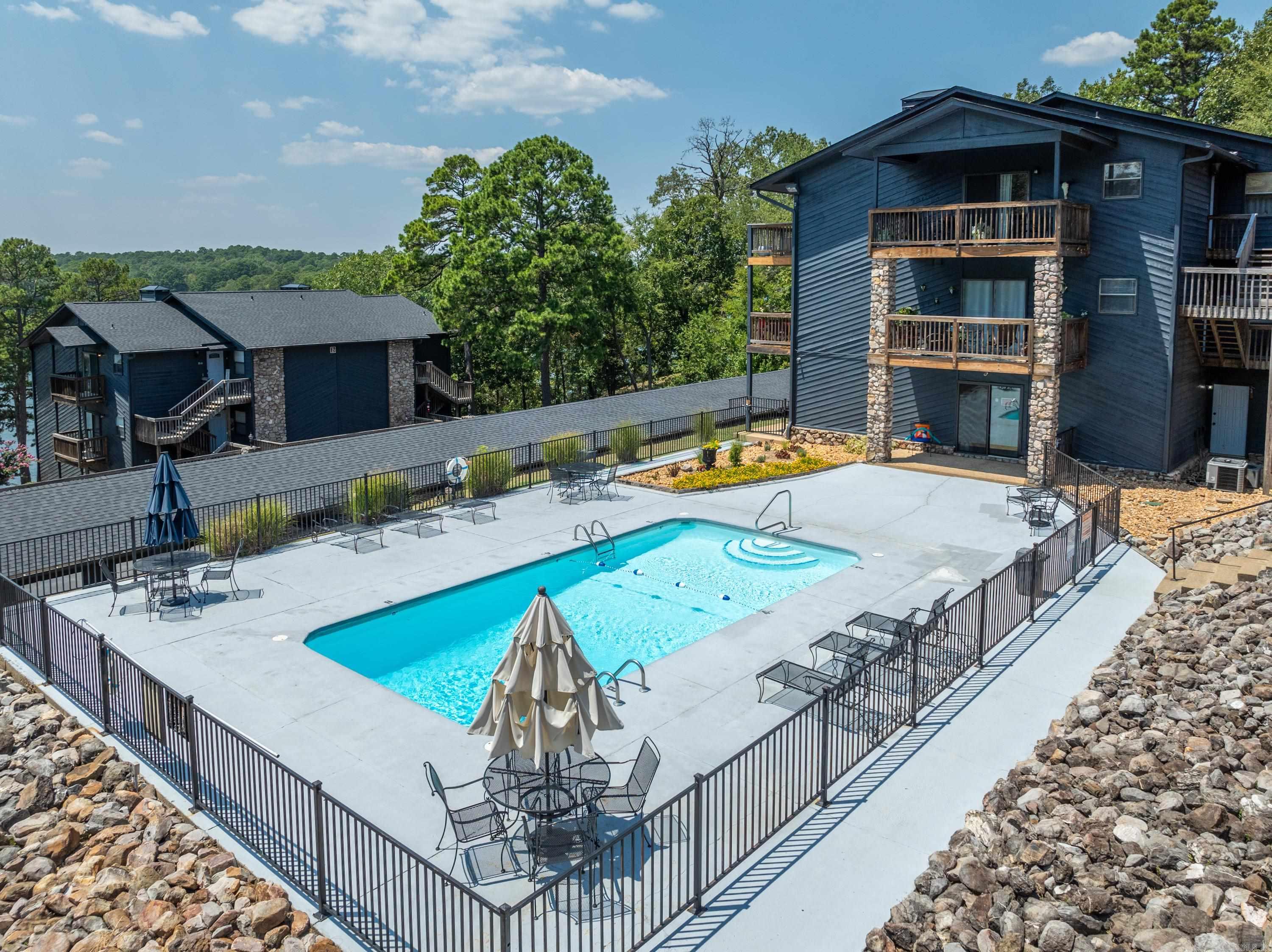 HAMILTON HARBOR HPR - Residential