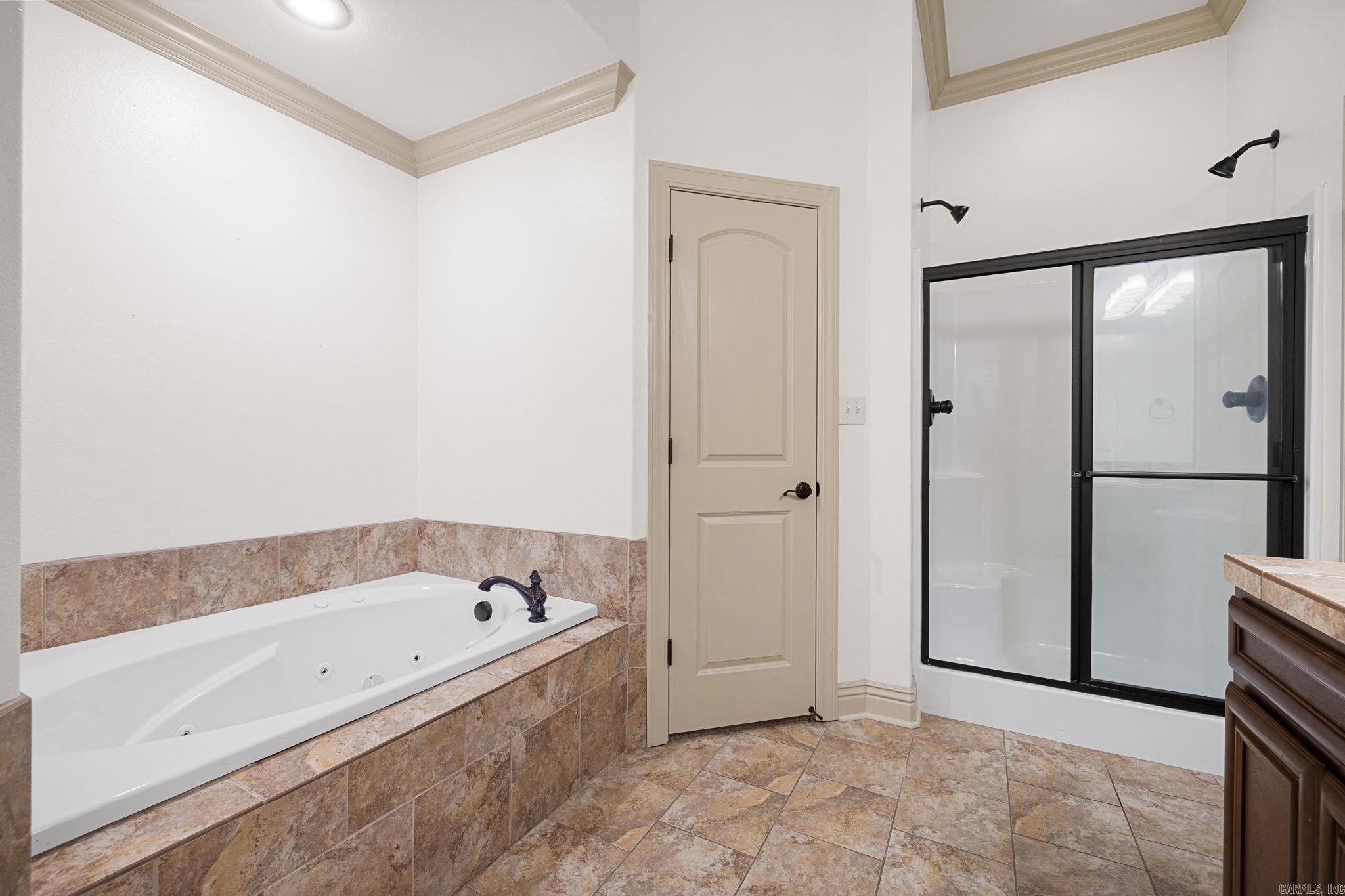COUNTRY CLUB OF AR THE PH XVII - Residential