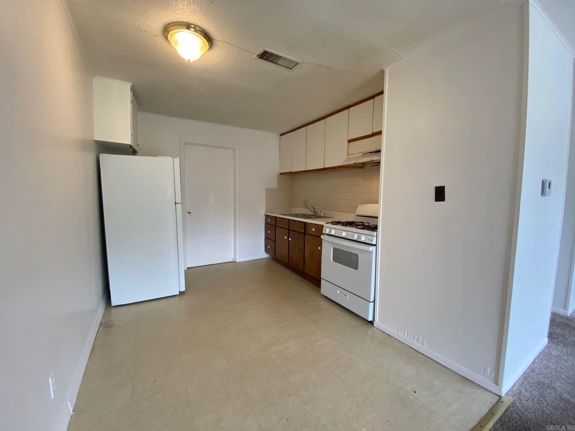 Duprees East Jack - Residential Lease