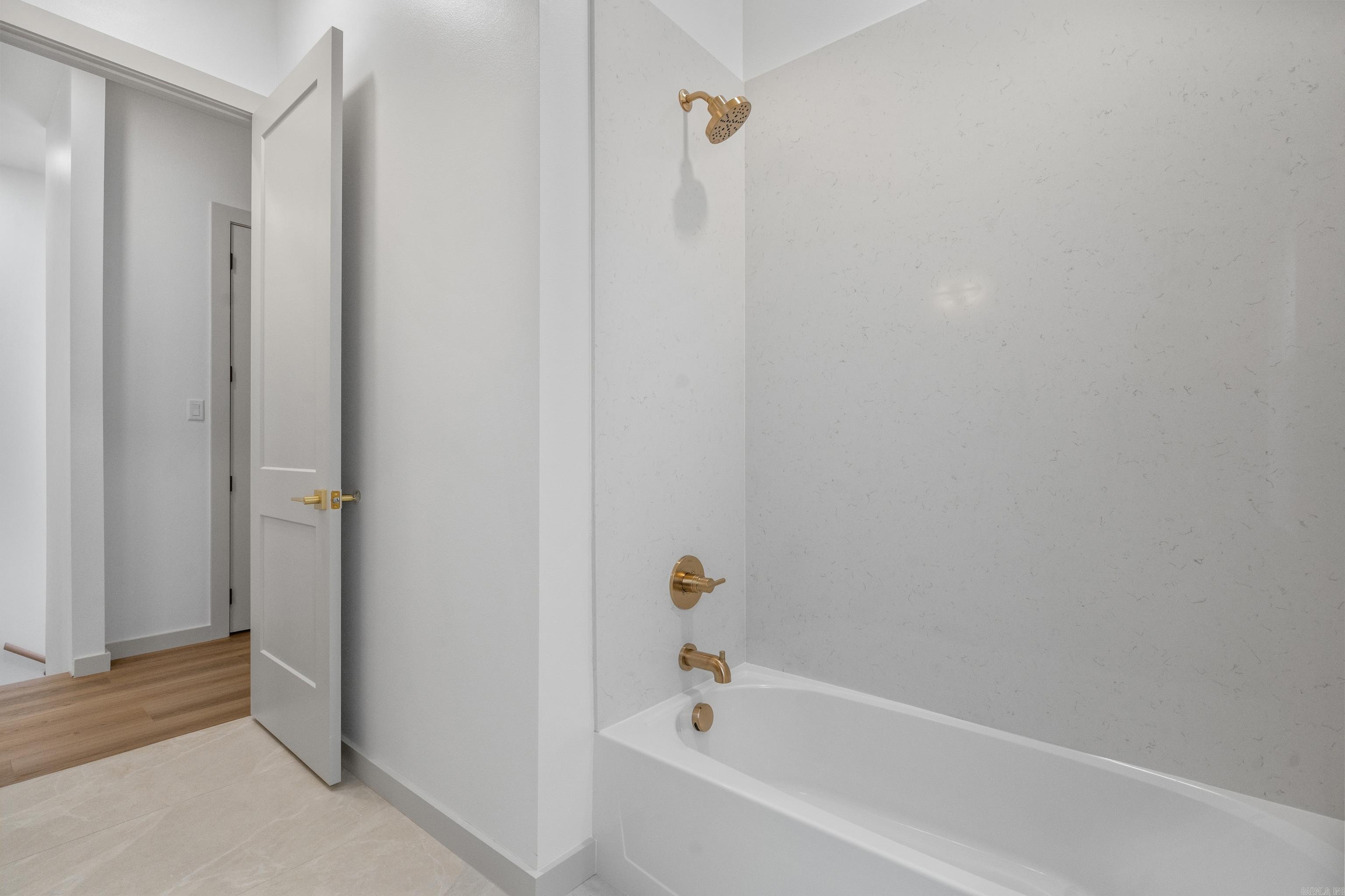 LAKE POINTE GARDEN HOMES - Residential