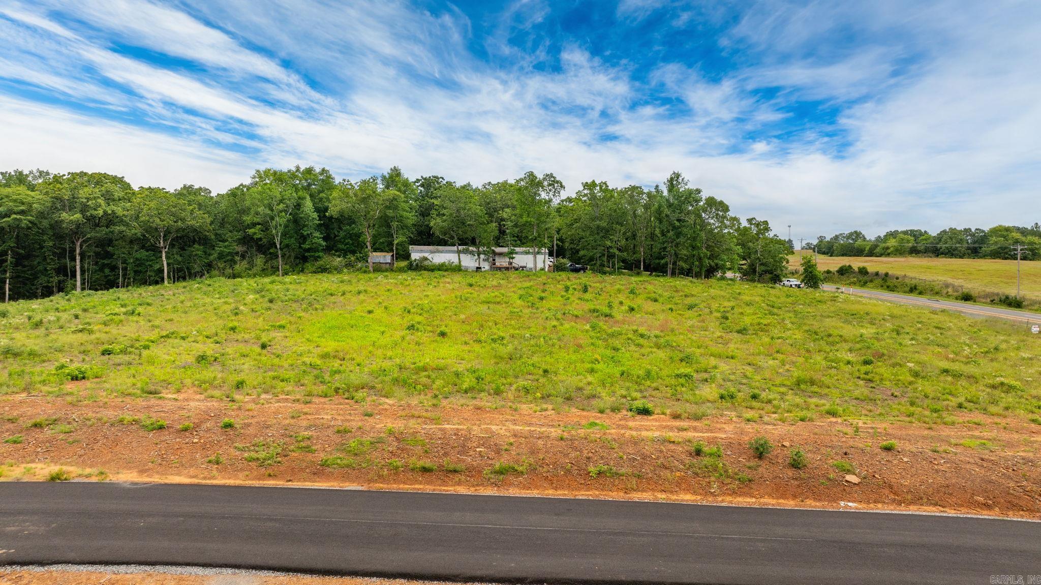 ULES WATSON PLACE - Commercial Sale