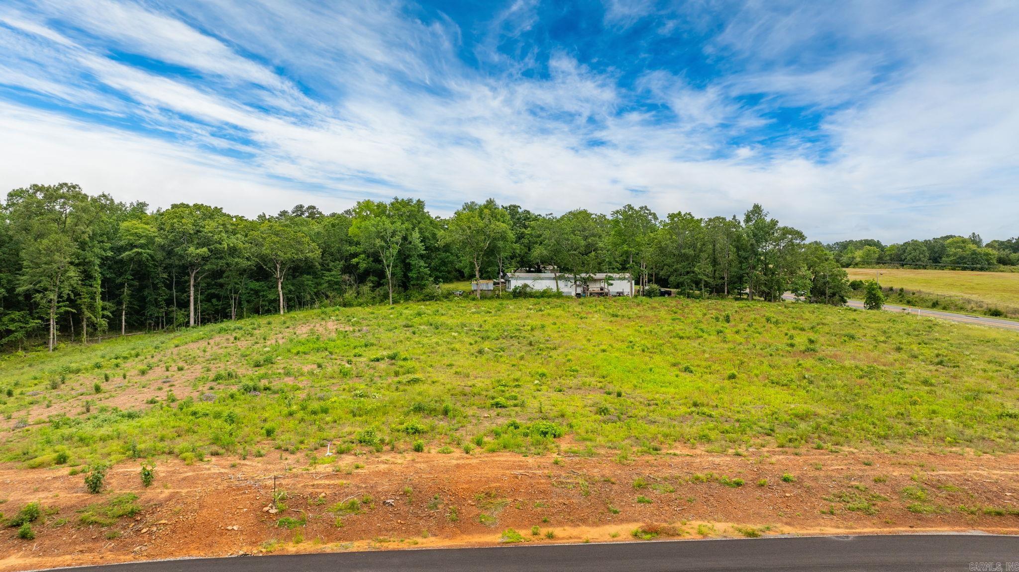 ULES WATSON PLACE - Commercial Sale