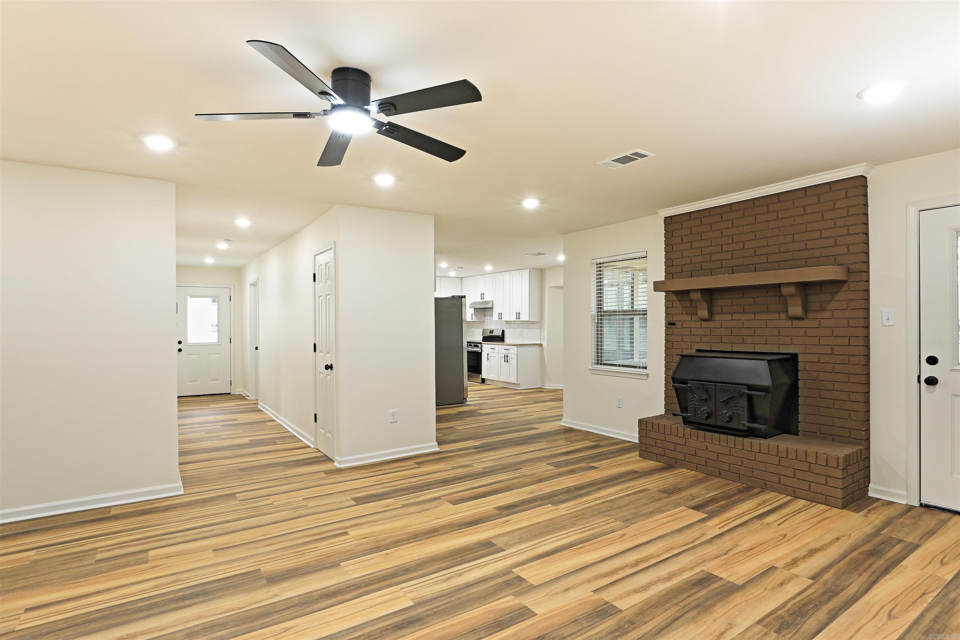 ROLLING HILLS EAST - Residential