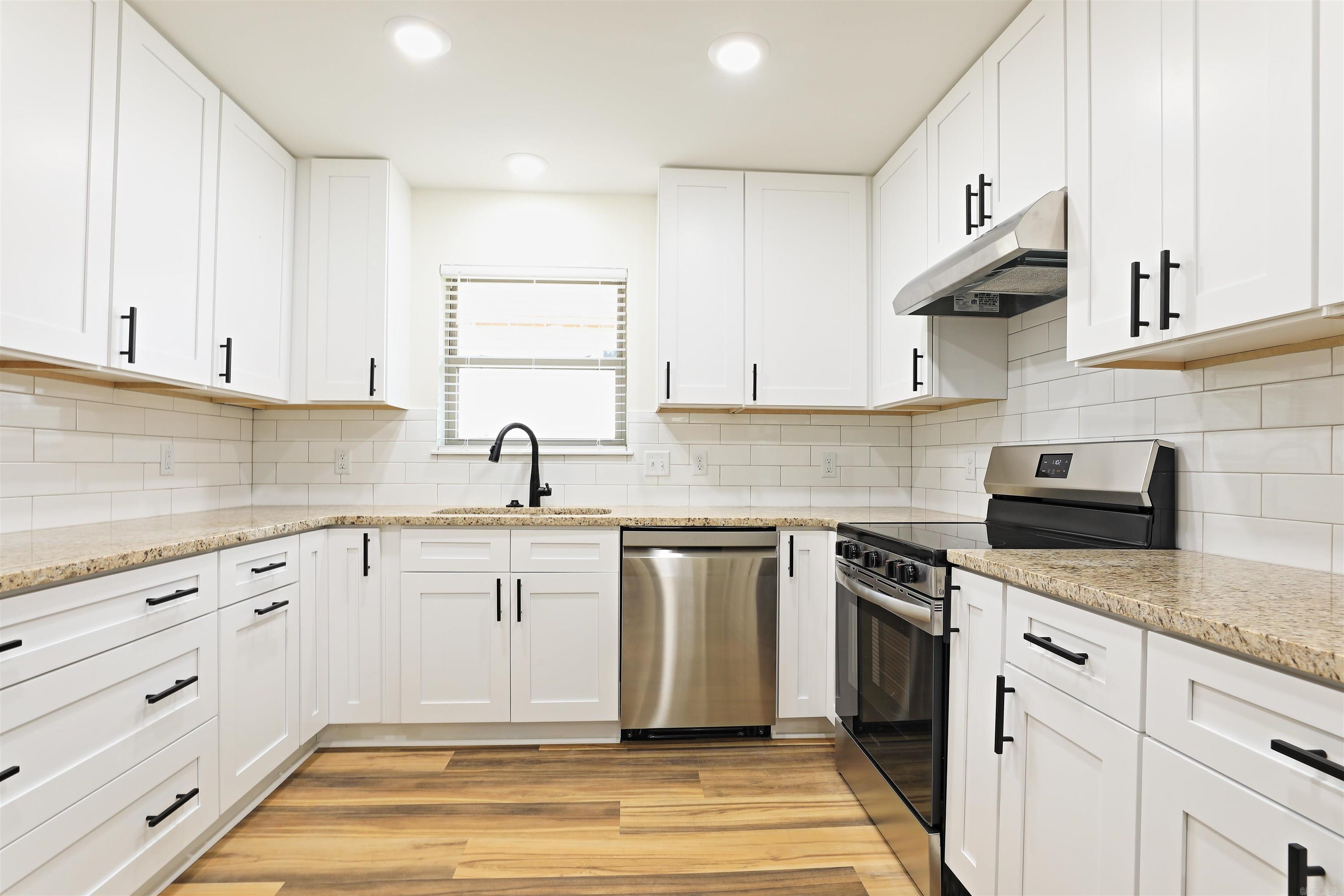 ROLLING HILLS EAST - Residential