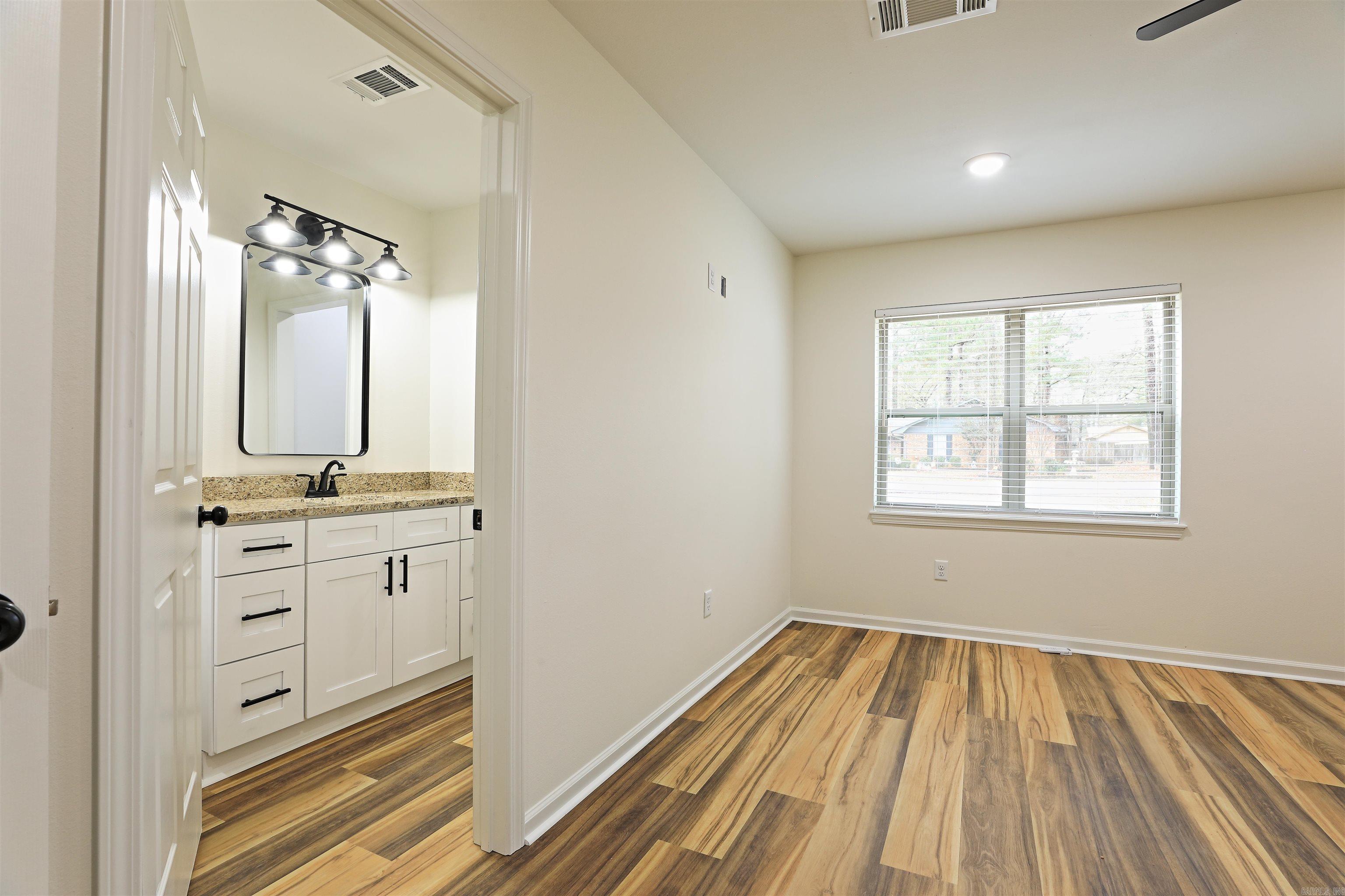 ROLLING HILLS EAST - Residential