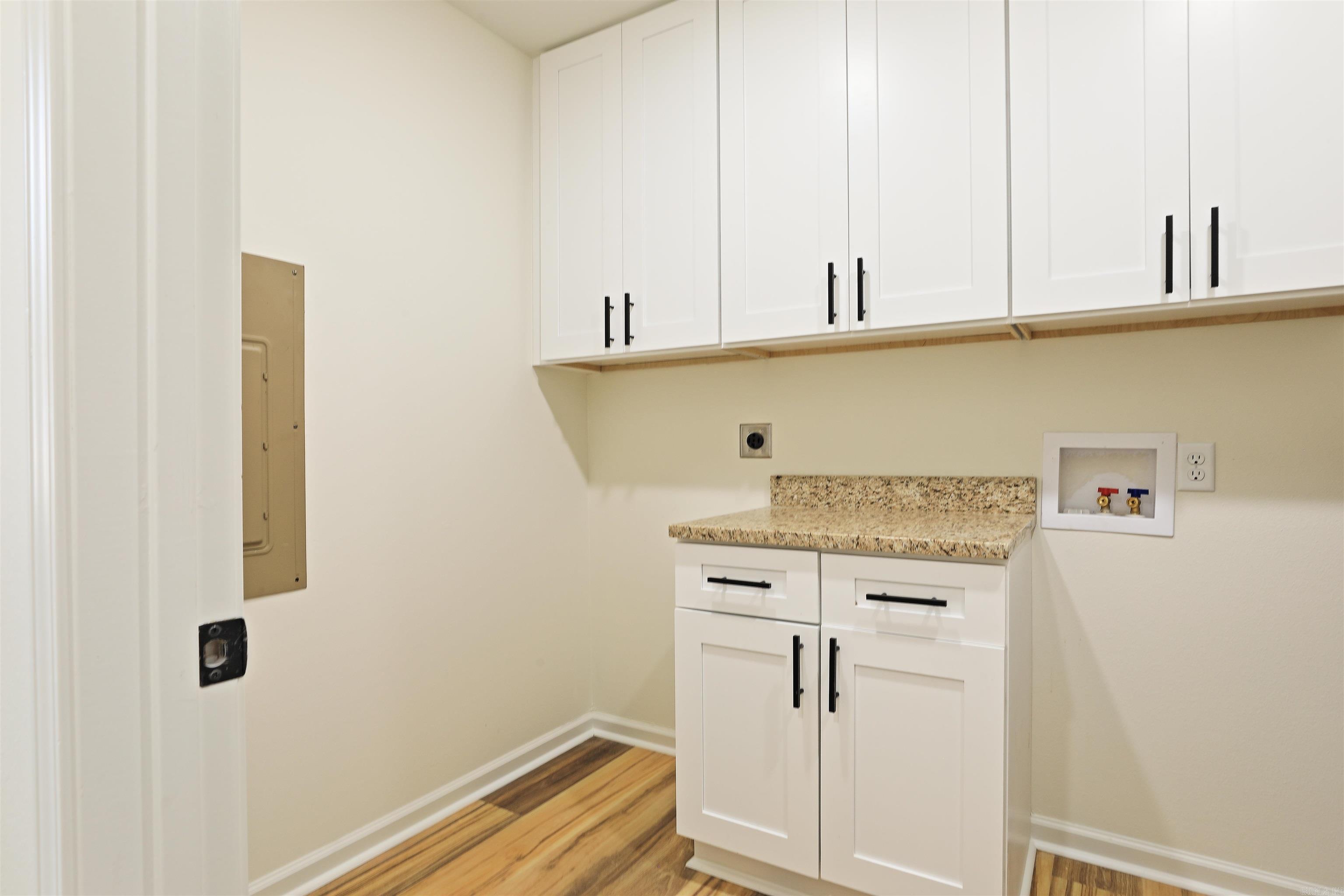 ROLLING HILLS EAST - Residential