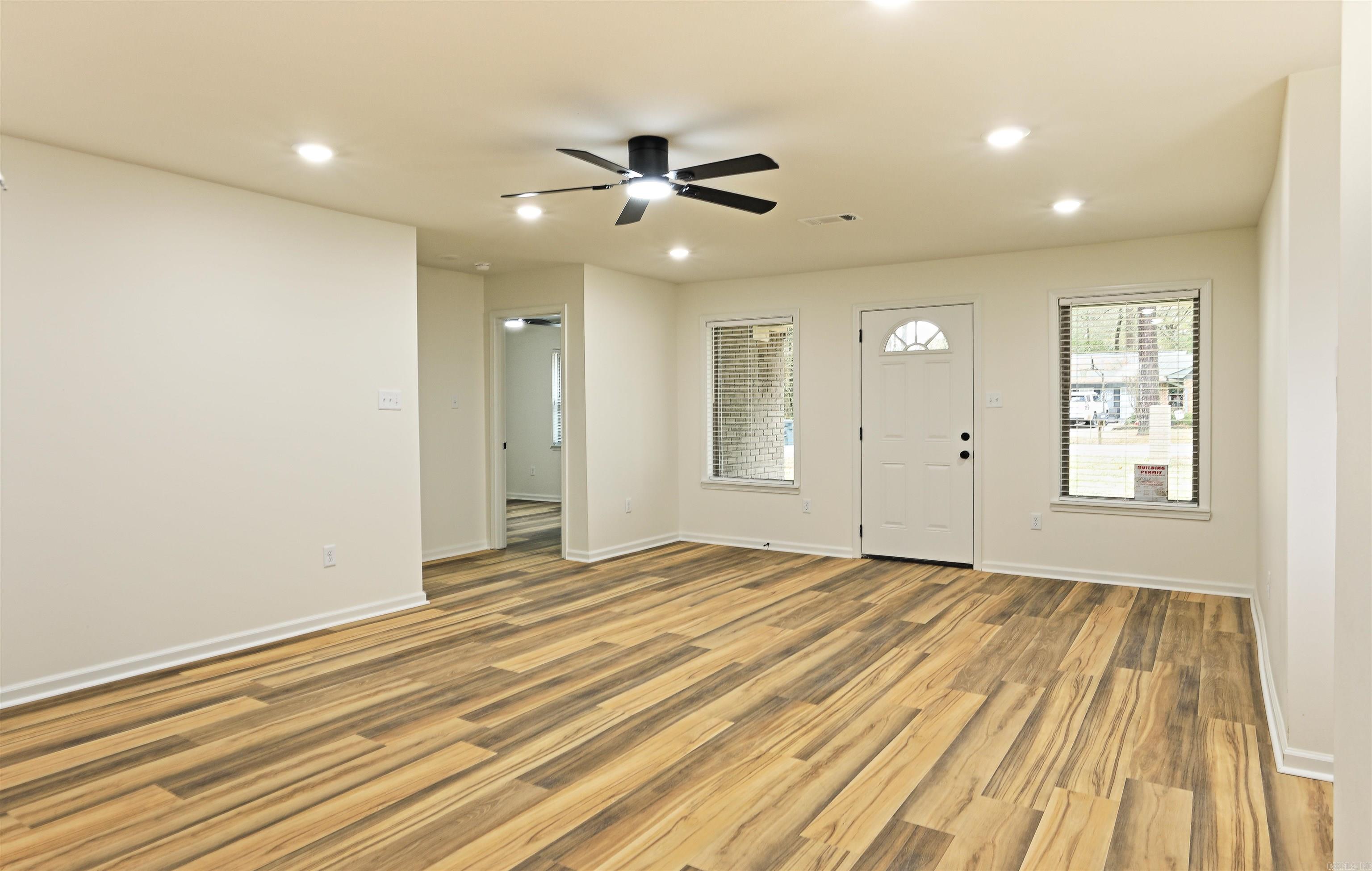 ROLLING HILLS EAST - Residential