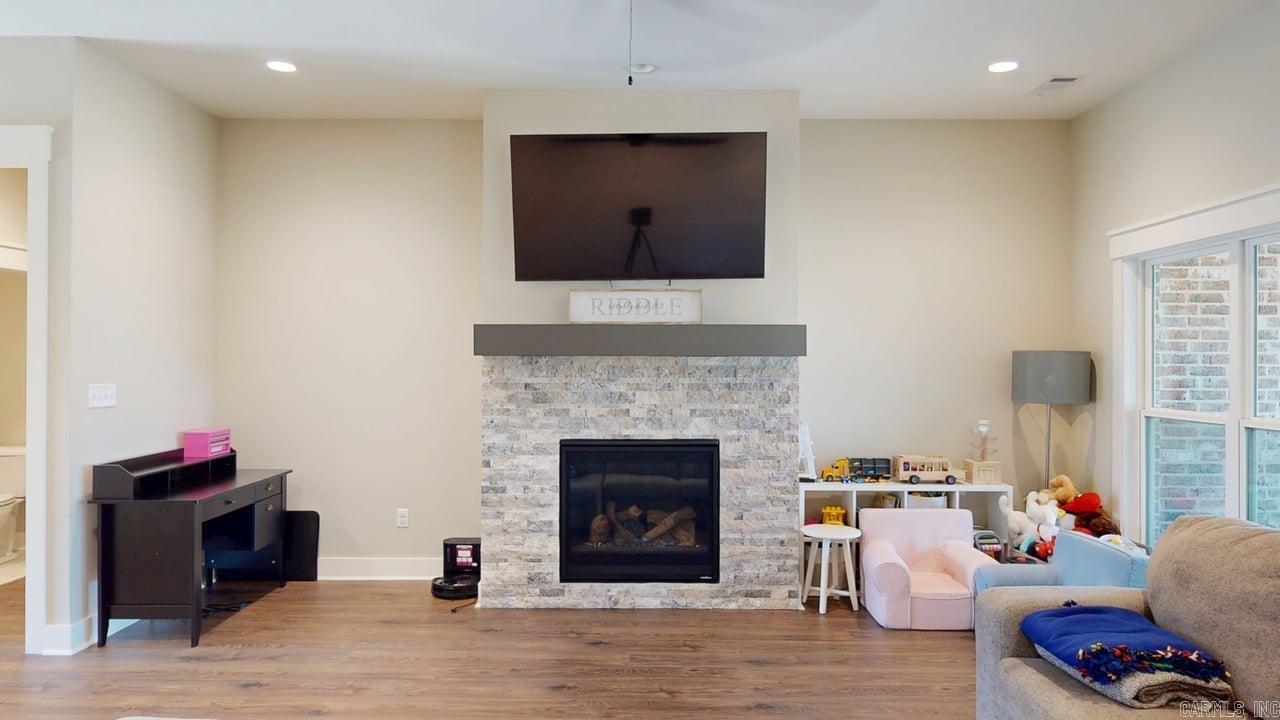 IVY PLACE - Residential