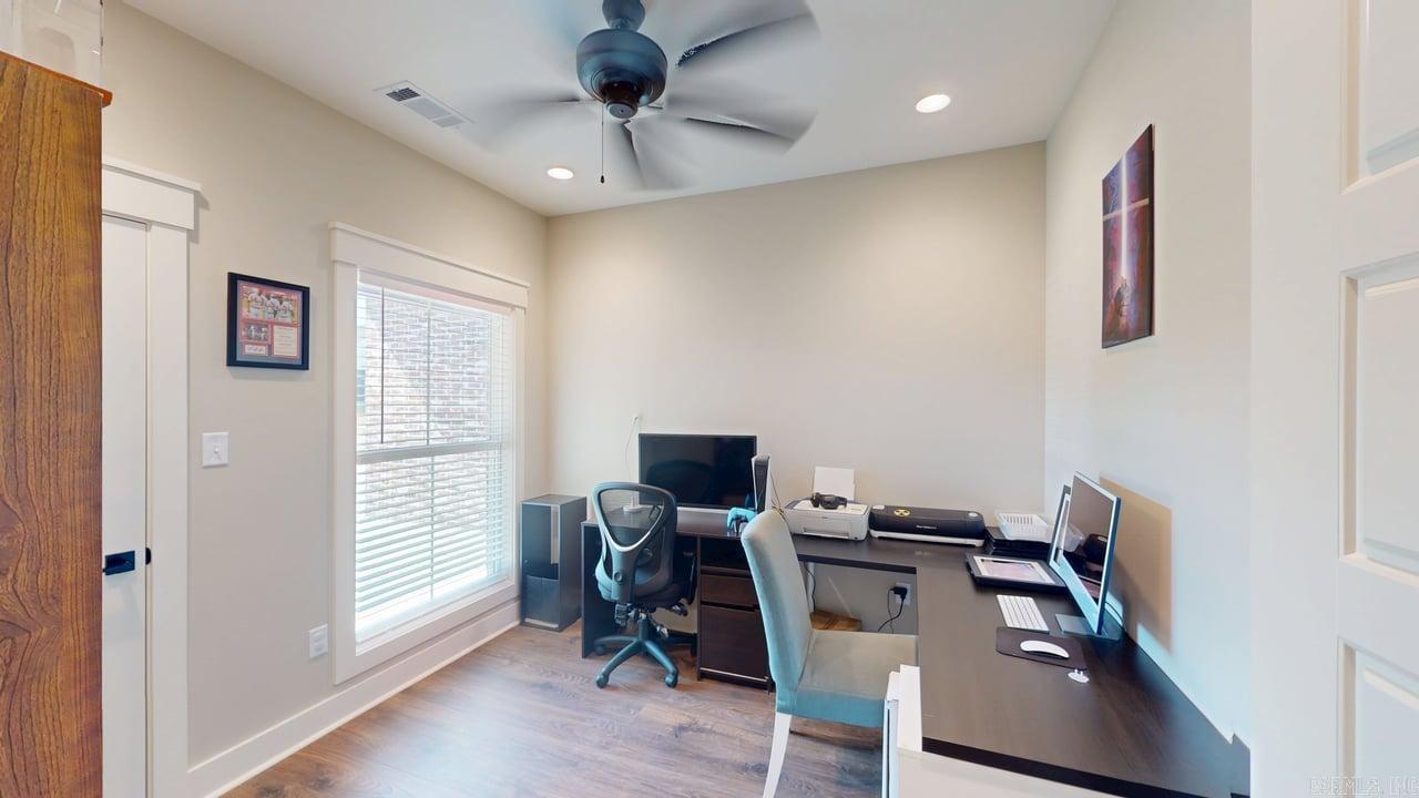 IVY PLACE - Residential