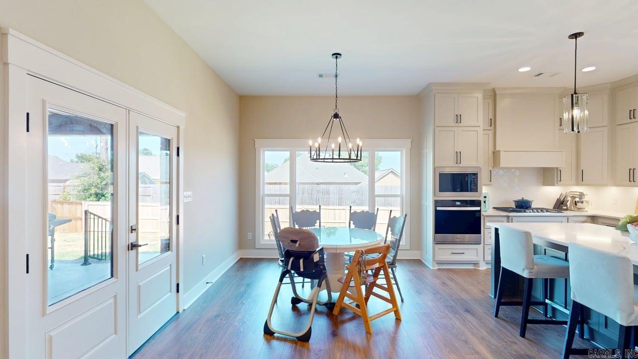IVY PLACE - Residential