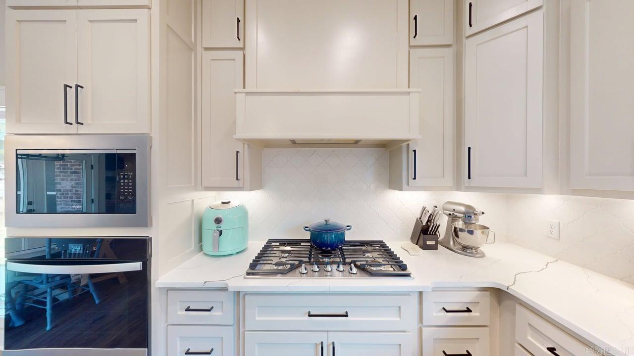 IVY PLACE - Residential