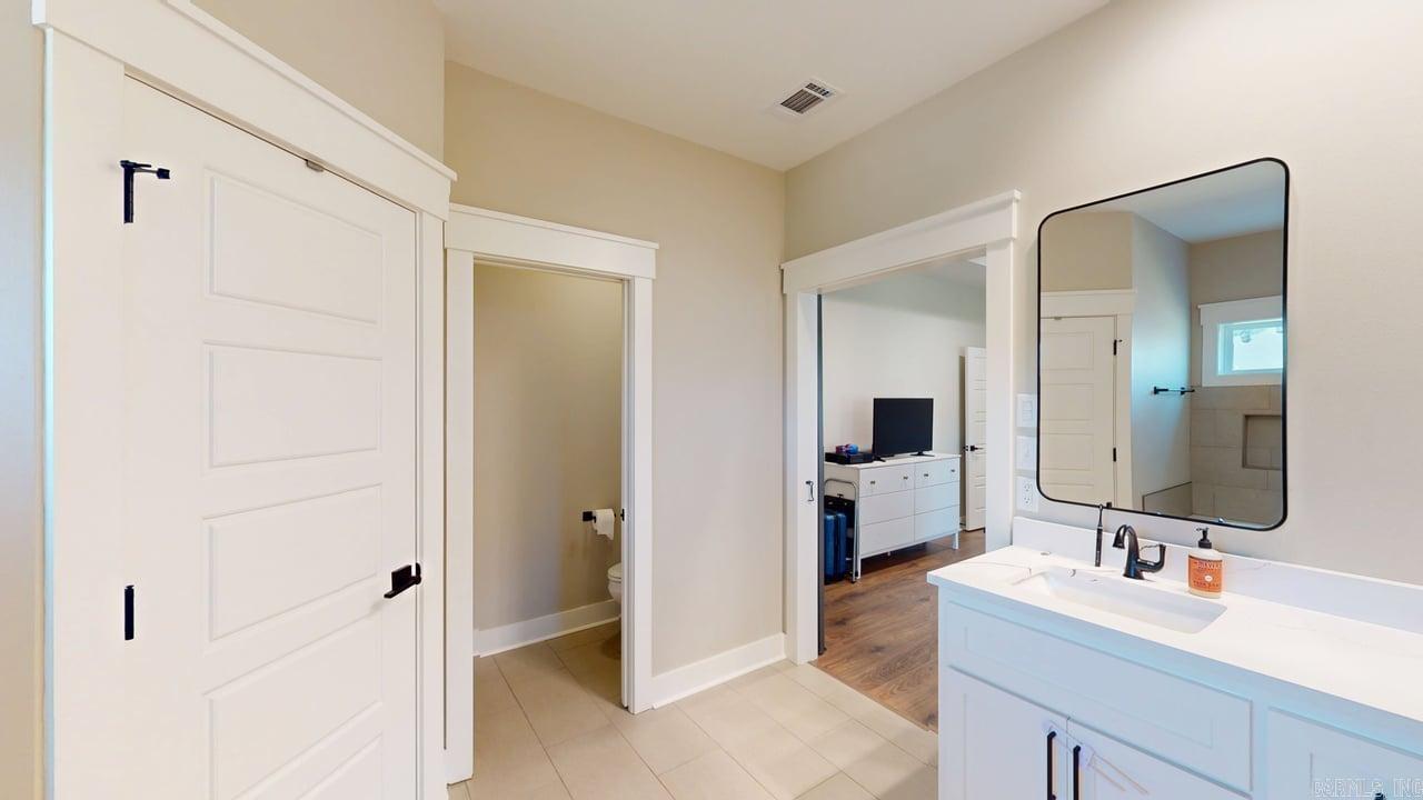 IVY PLACE - Residential