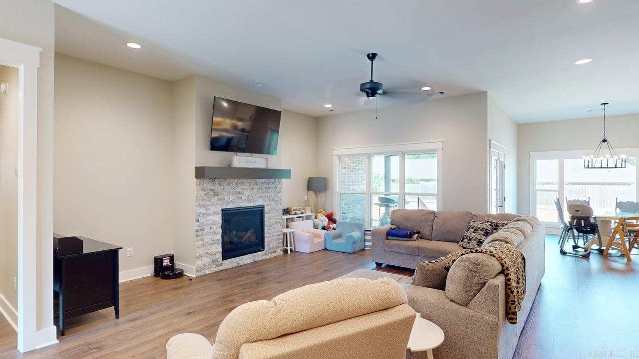 IVY PLACE - Residential