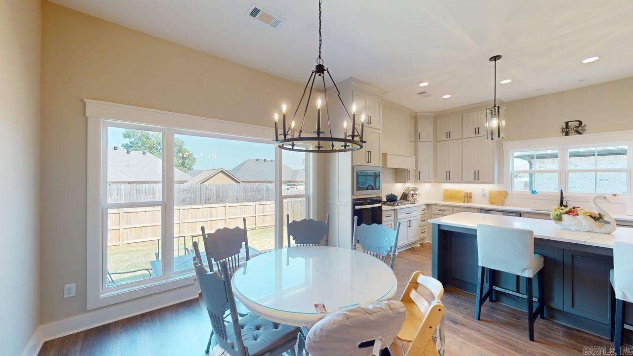 IVY PLACE - Residential