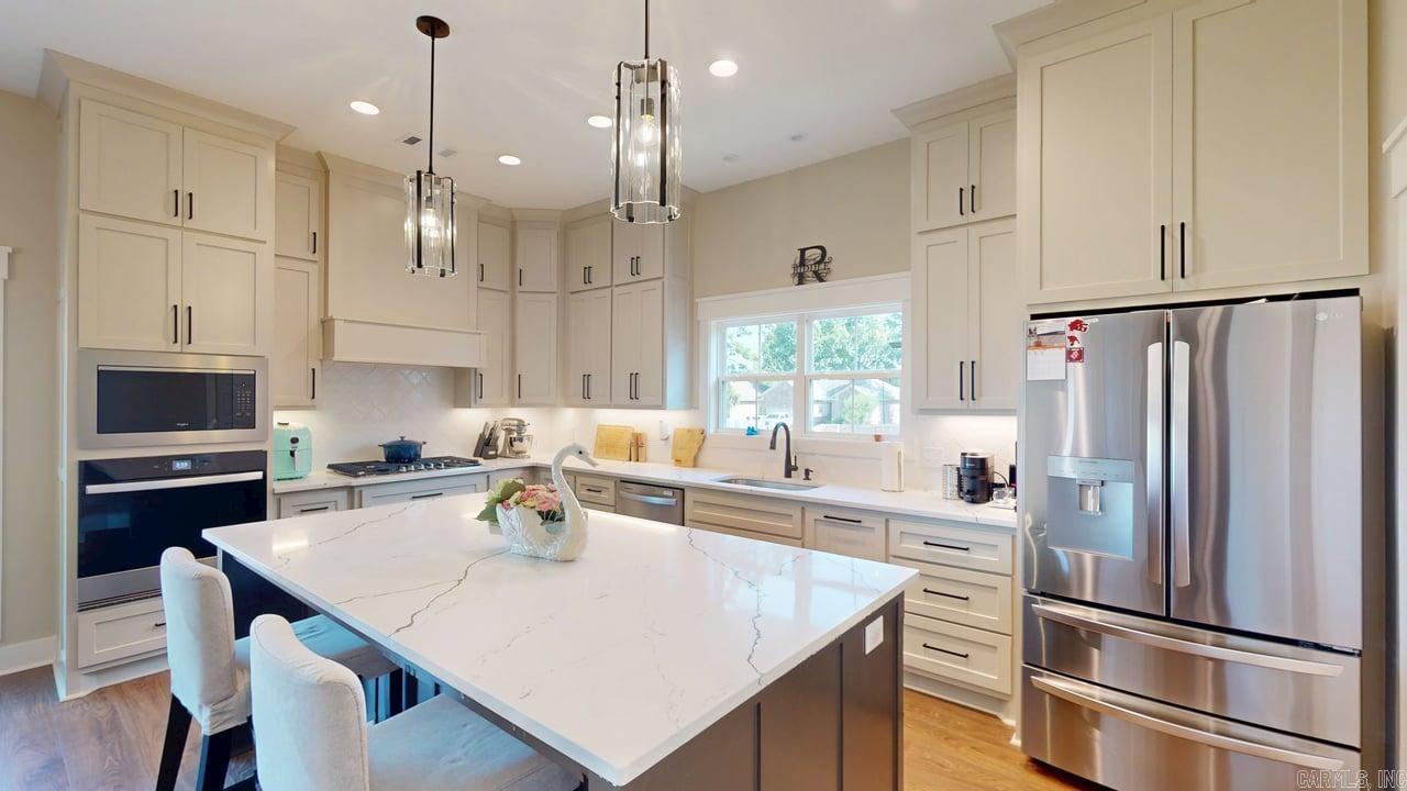 IVY PLACE - Residential