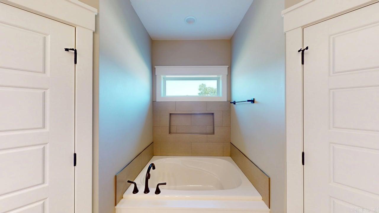 IVY PLACE - Residential
