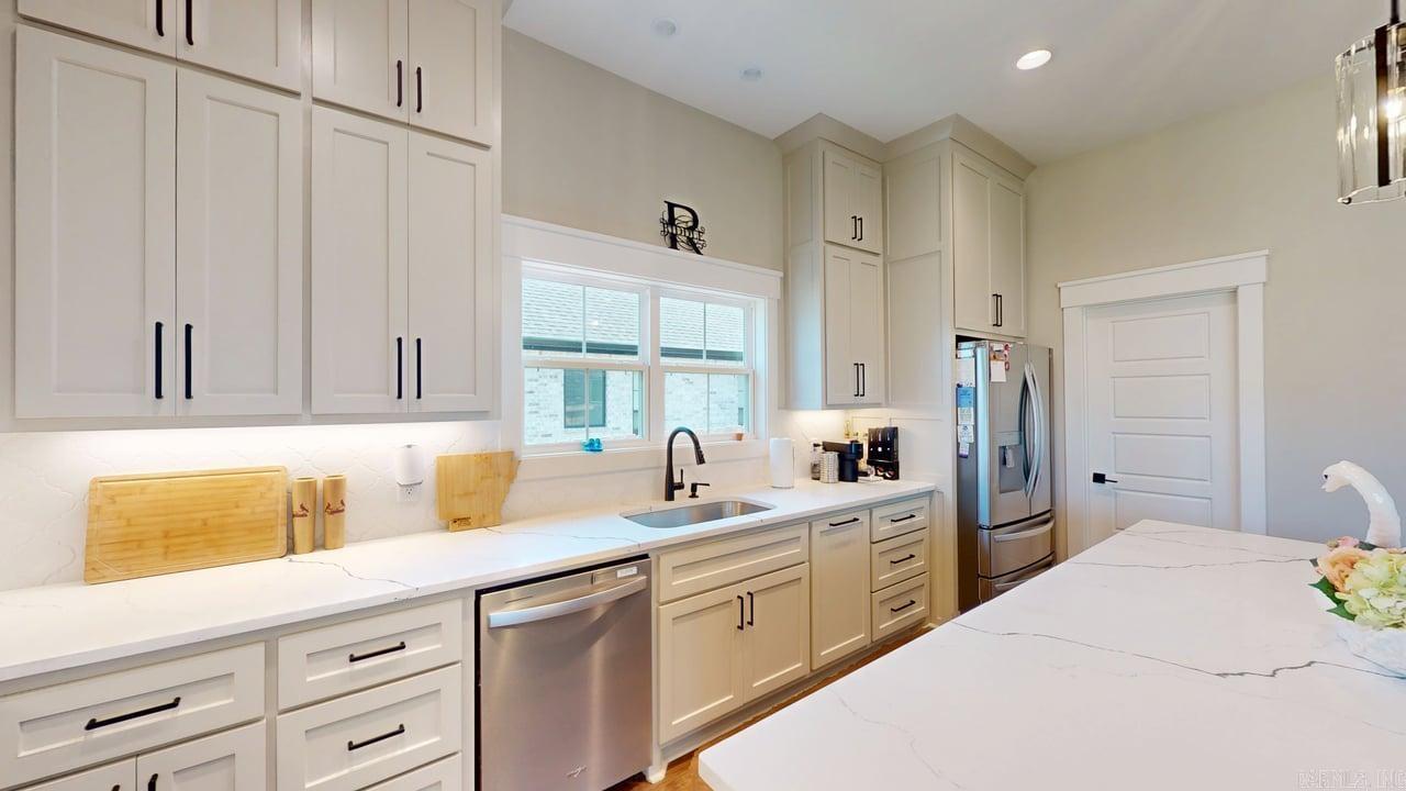 IVY PLACE - Residential