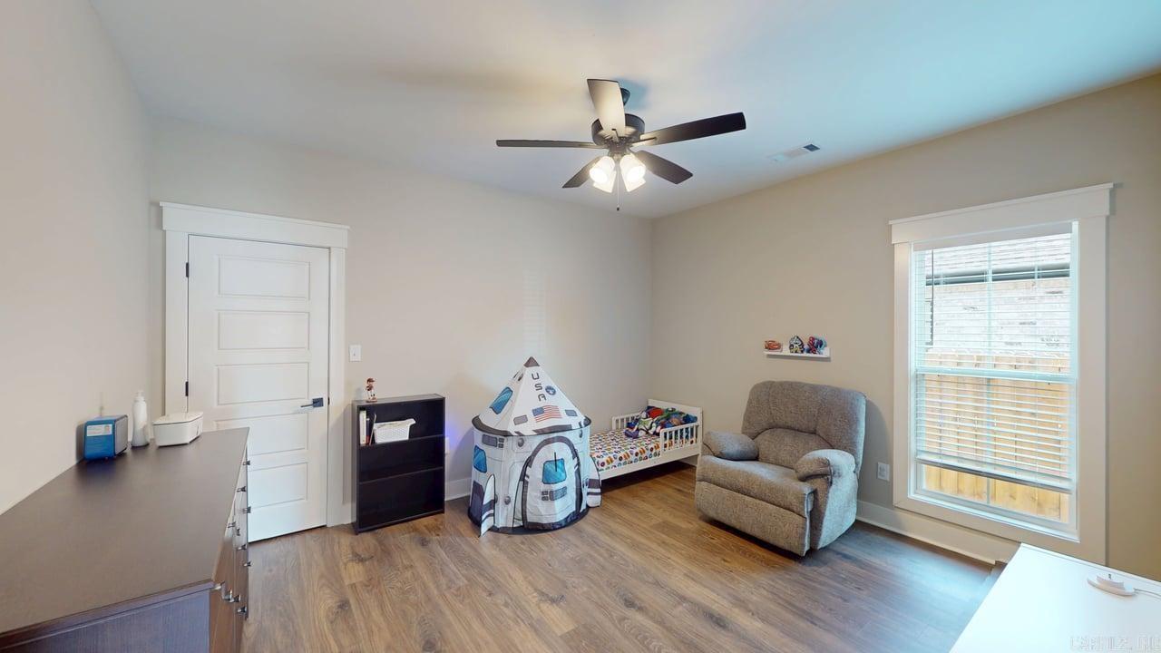 IVY PLACE - Residential