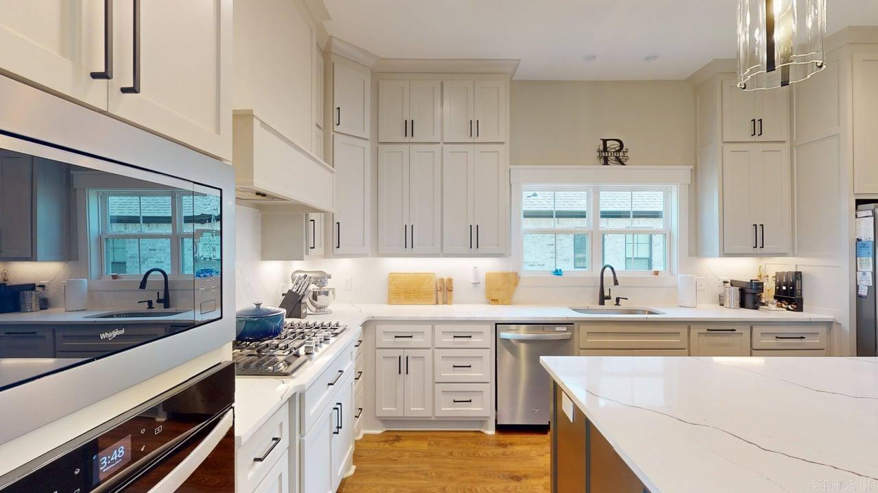 IVY PLACE - Residential